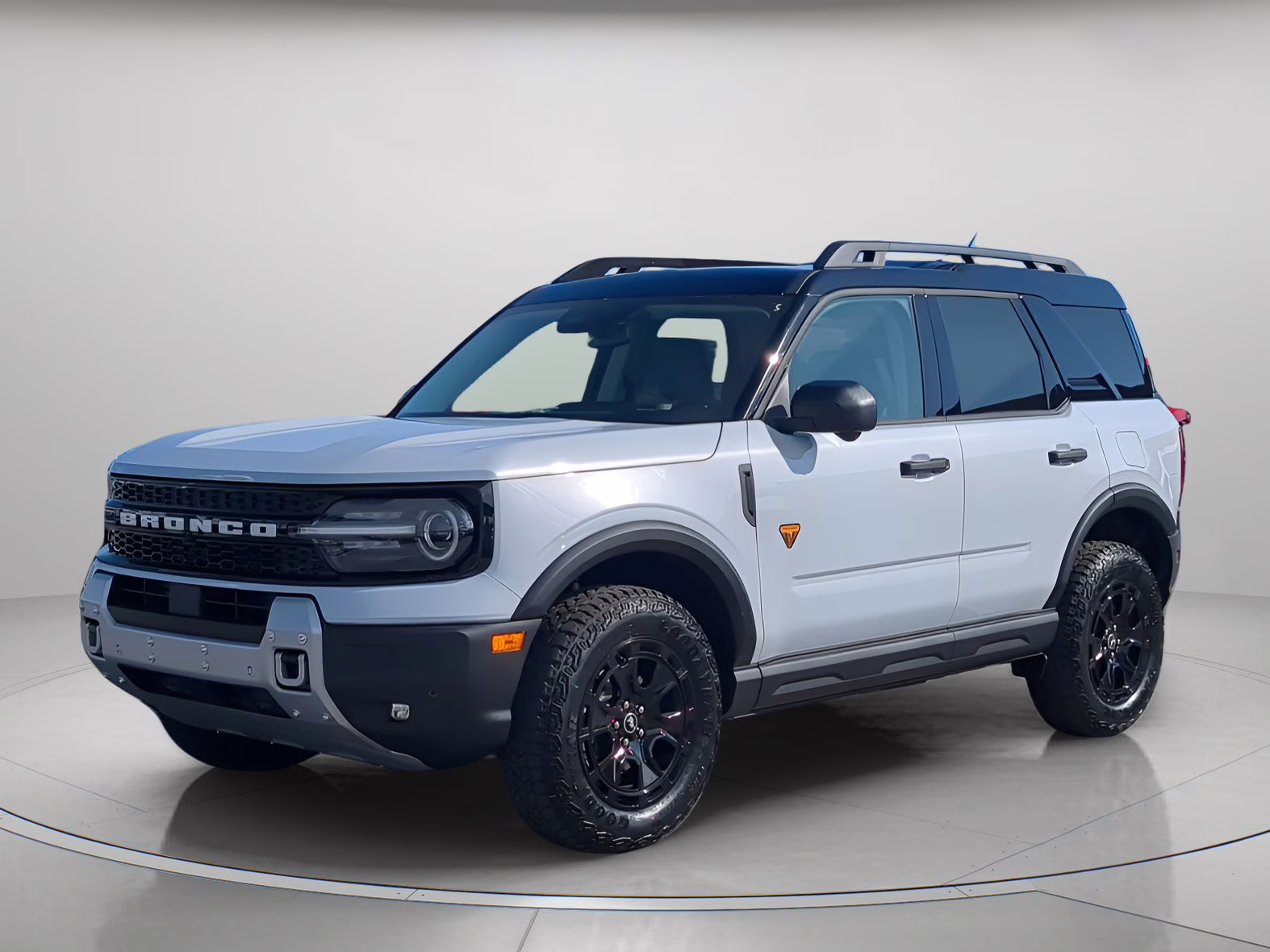 2026 Space White Metallic Ford Bronco Sport Badlands 4X4 SUV