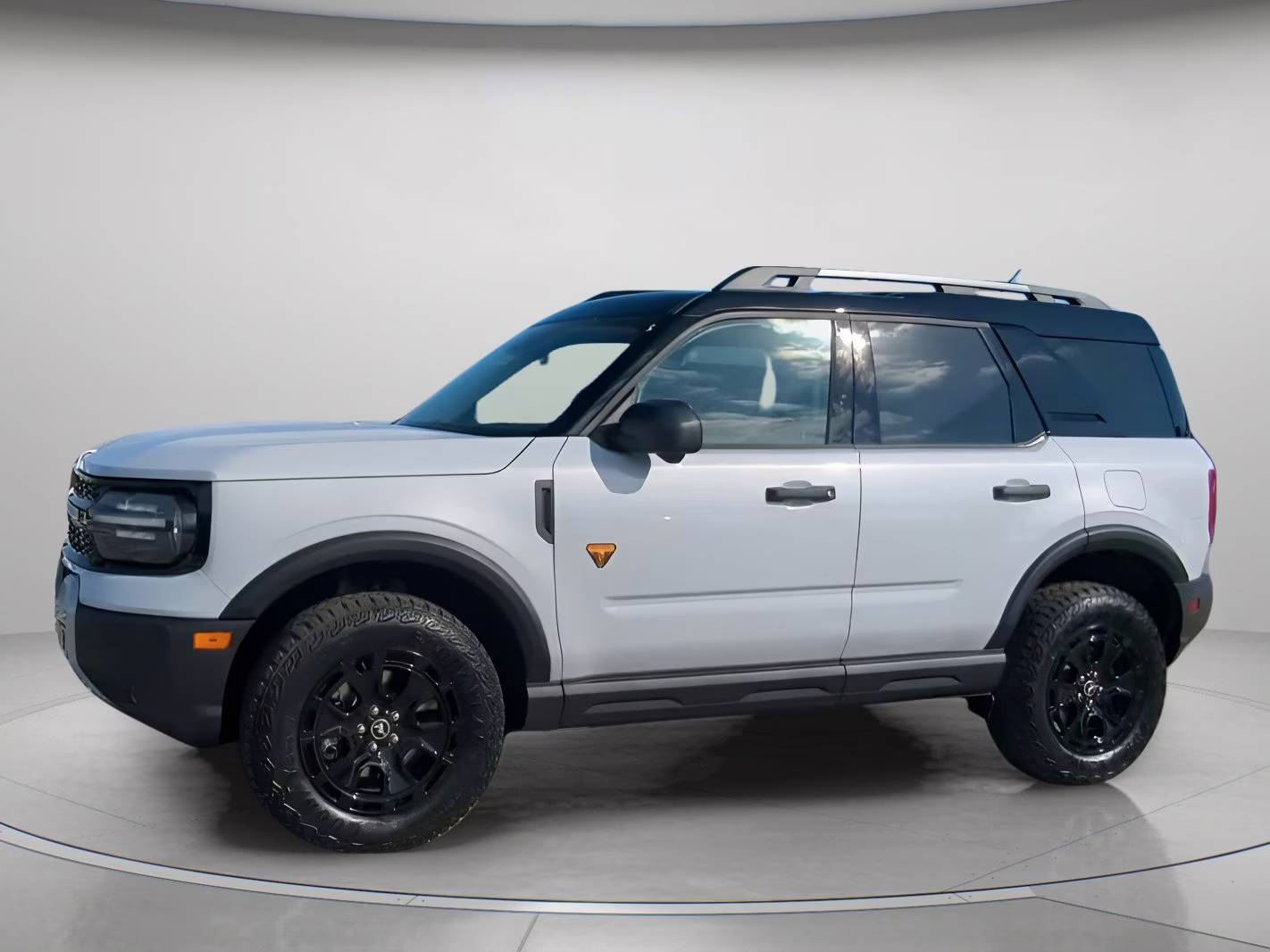 2026 Space White Metallic Ford Bronco Sport Badlands 4X4 SUV