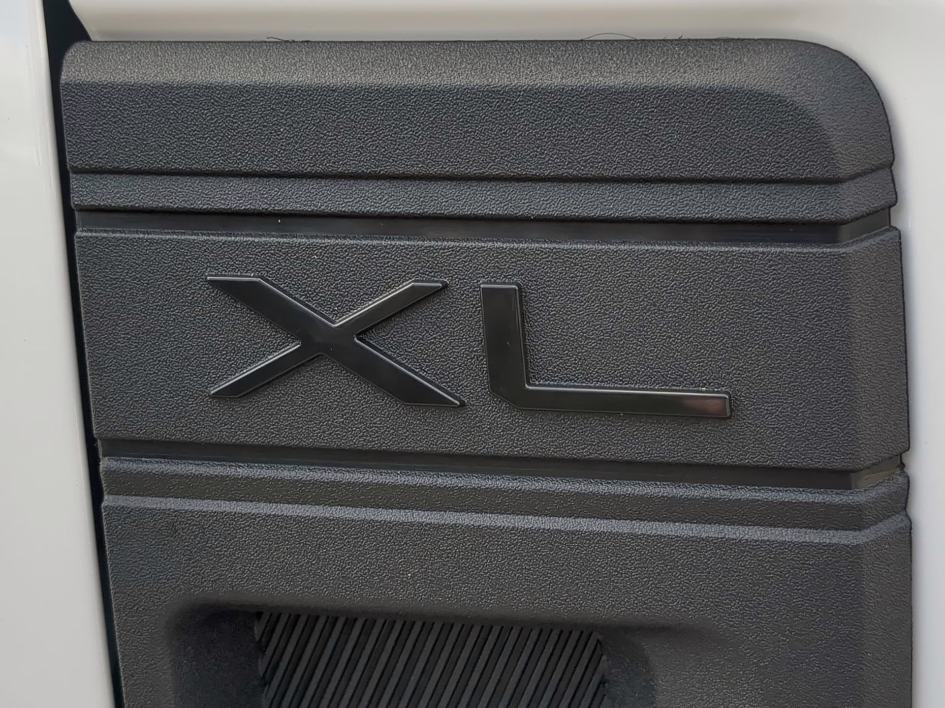 2026 Oxford White Ford Maverick XL Crew Cab Pickup FWD Truck