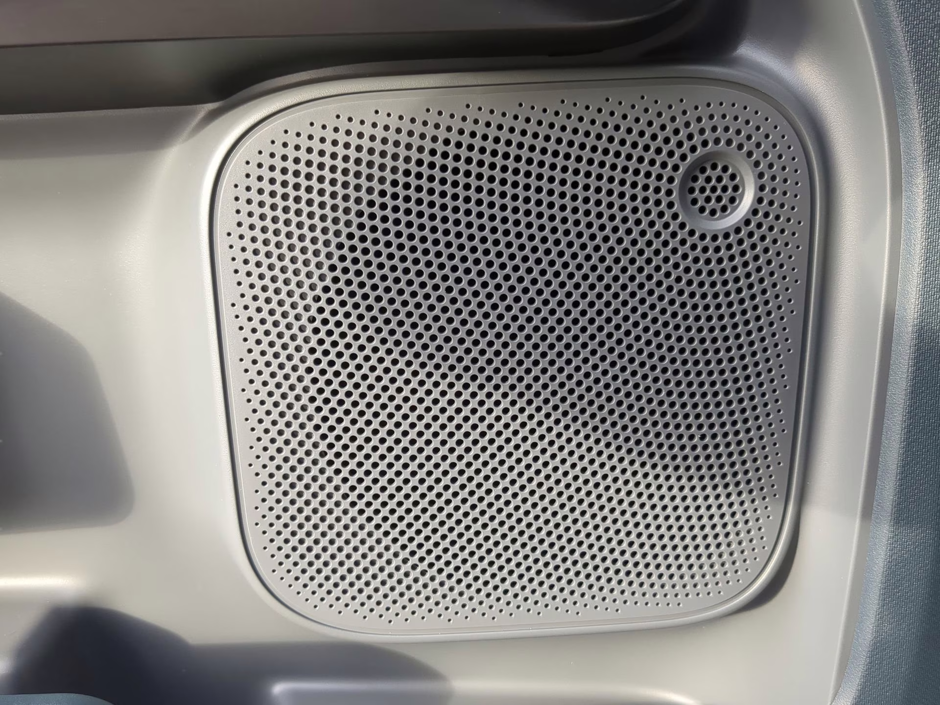 2026 Oxford White Ford Maverick XL Crew Cab Pickup FWD Truck