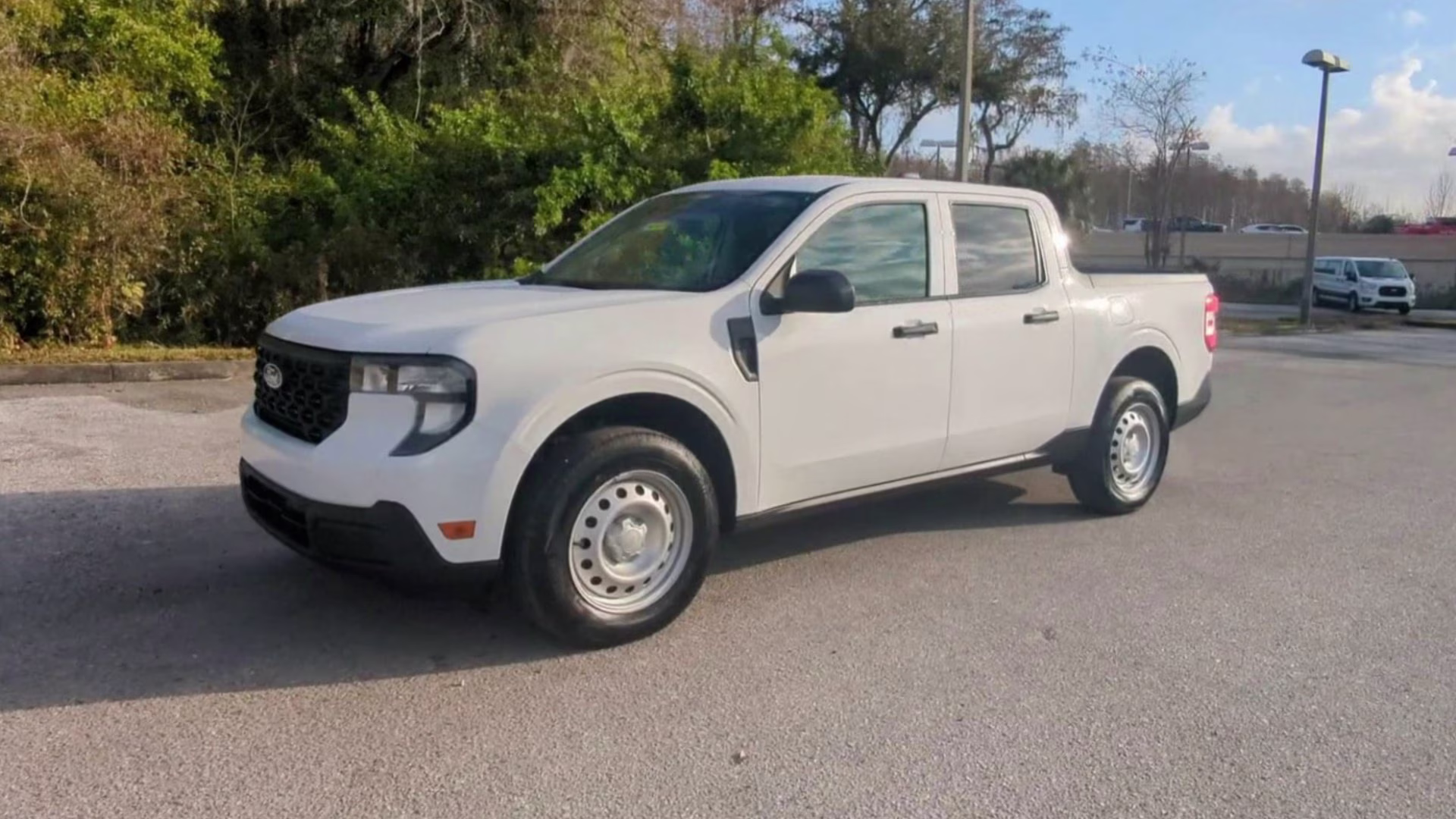 2026 Oxford White Ford Maverick XL Crew Cab Pickup FWD Truck