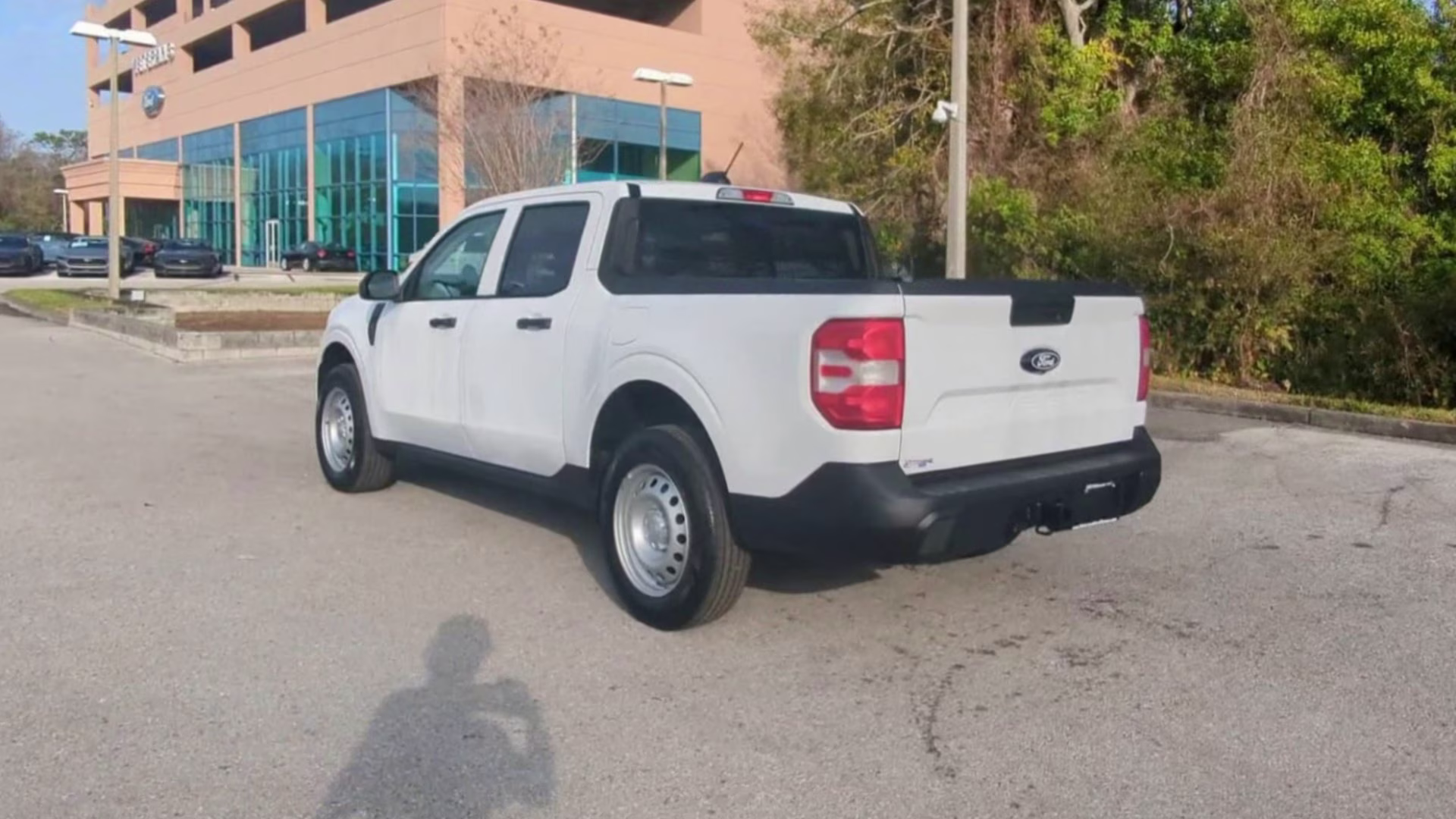 2026 Oxford White Ford Maverick XL Crew Cab Pickup FWD Truck