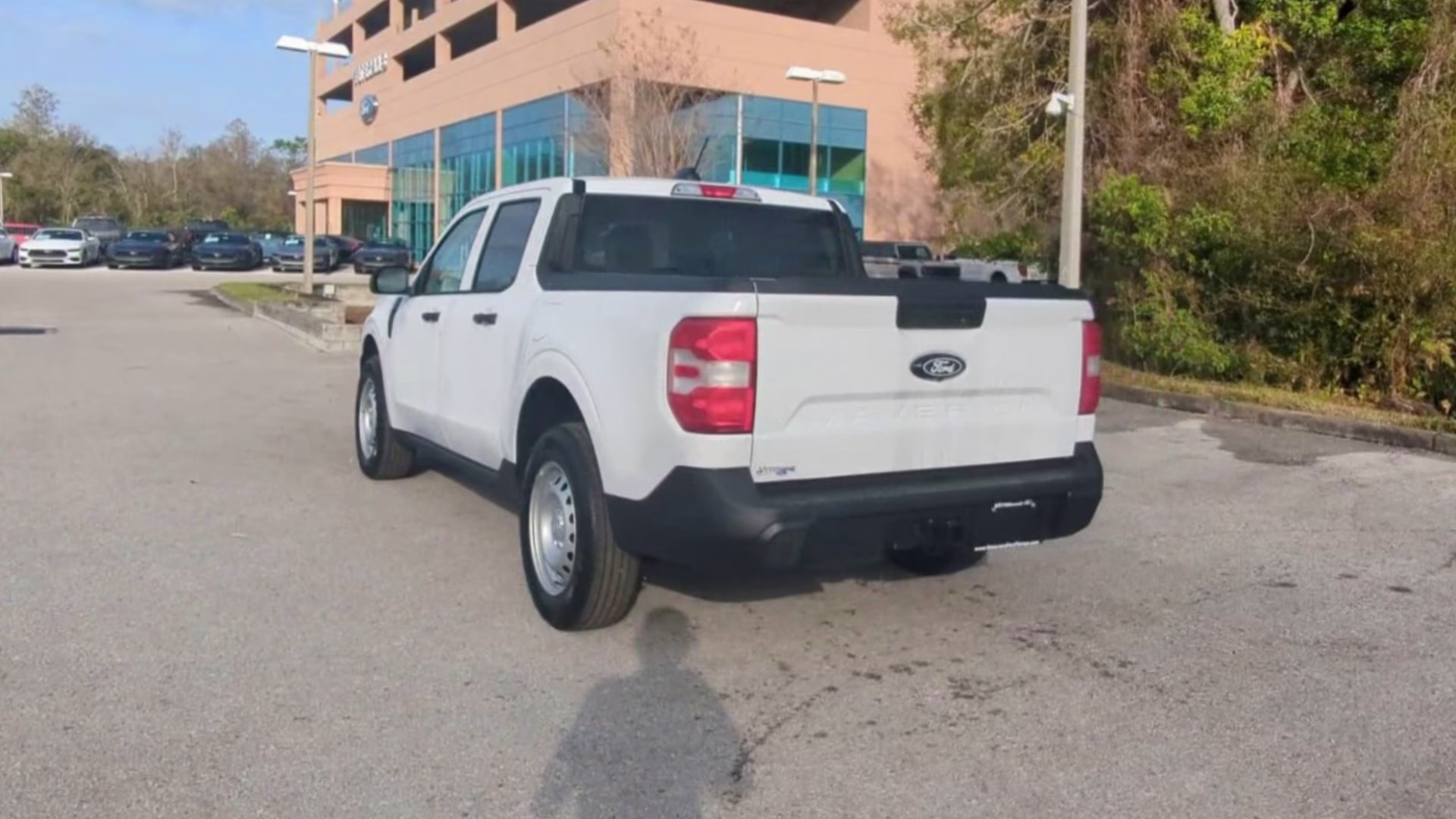 2026 Oxford White Ford Maverick XL Crew Cab Pickup FWD Truck