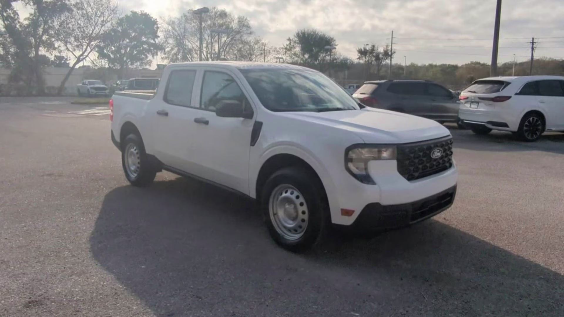 2026 Oxford White Ford Maverick XL Crew Cab Pickup FWD Truck