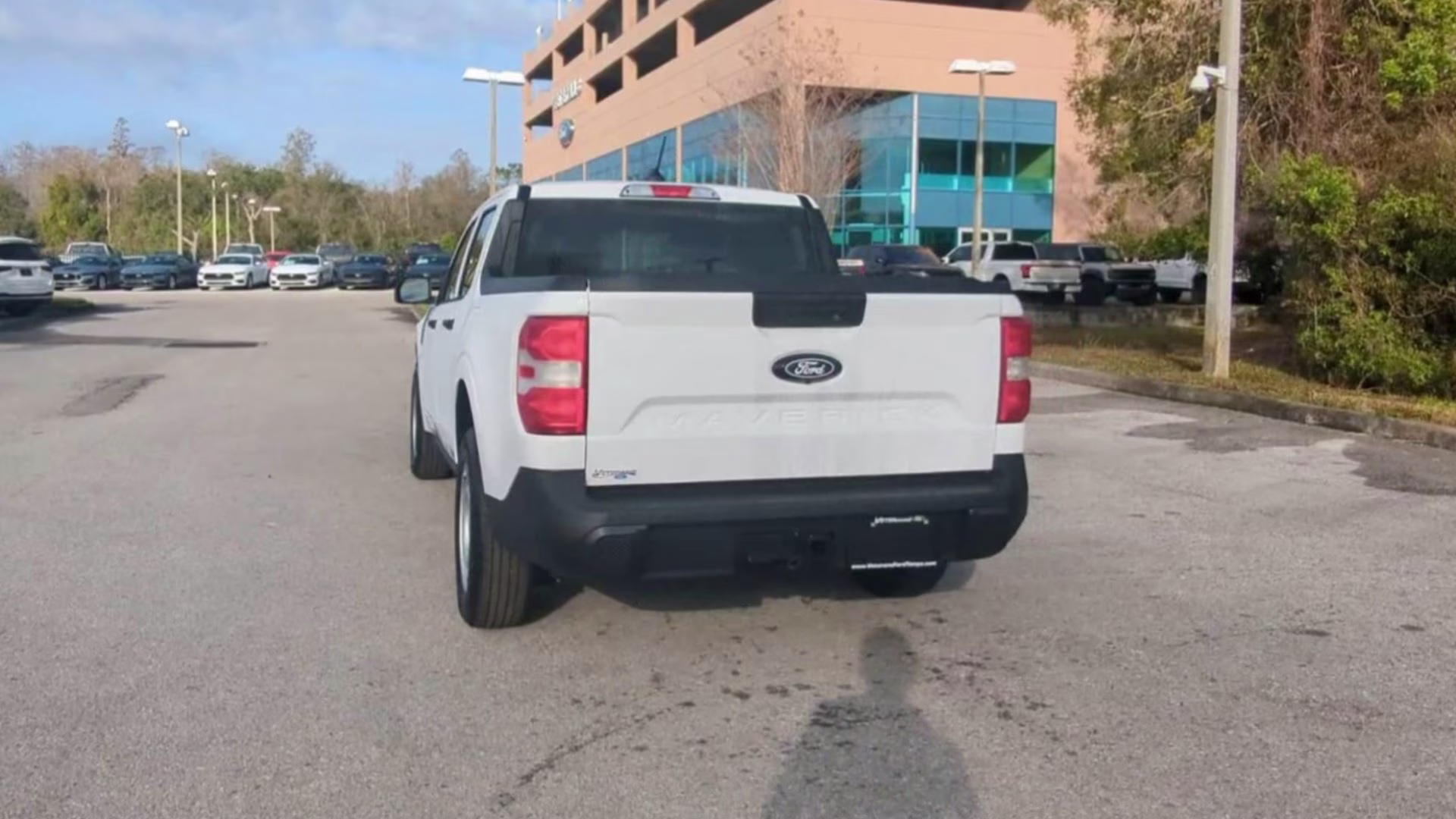 2026 Oxford White Ford Maverick XL Crew Cab Pickup FWD Truck