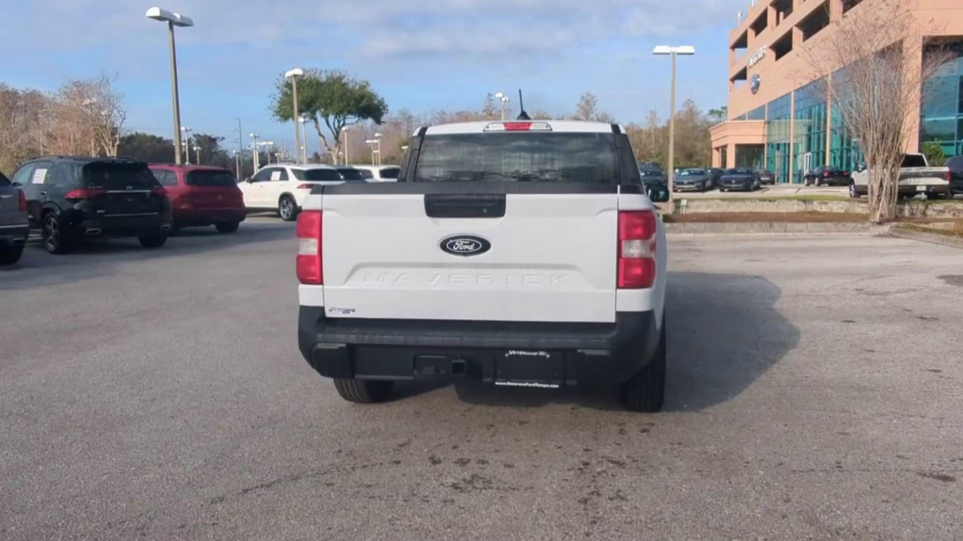 2026 Oxford White Ford Maverick XL Crew Cab Pickup FWD Truck