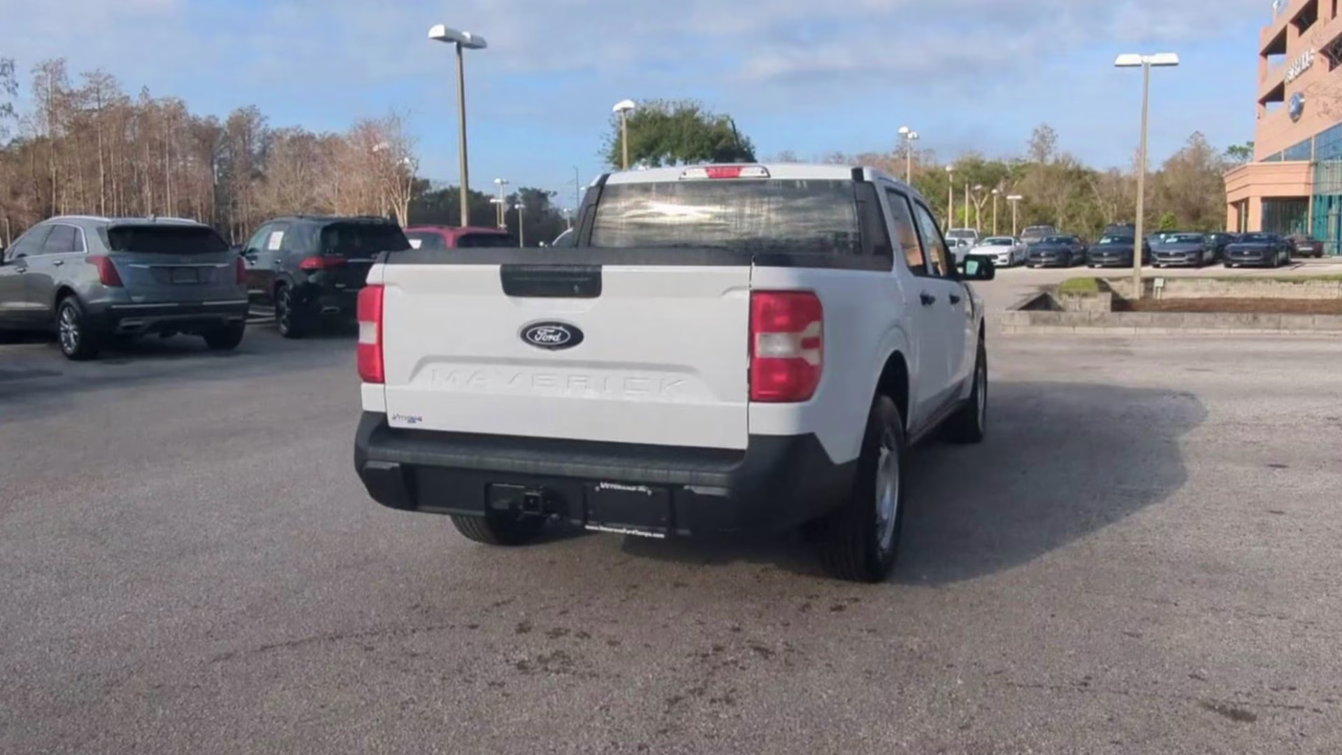 2026 Oxford White Ford Maverick XL Crew Cab Pickup FWD Truck