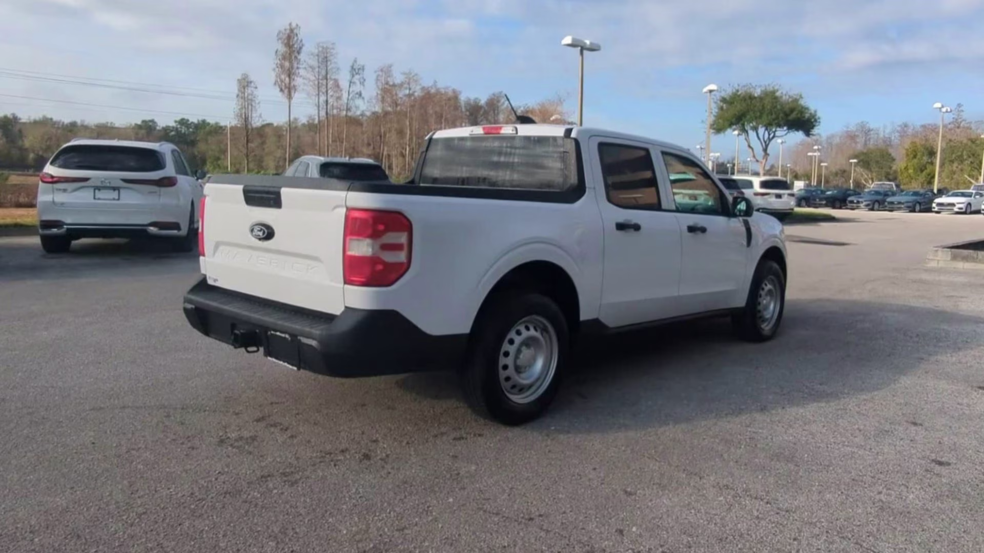 2026 Oxford White Ford Maverick XL Crew Cab Pickup FWD Truck