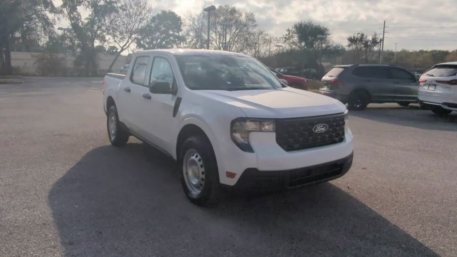 2026 Oxford White Ford Maverick XL Crew Cab Pickup FWD Truck