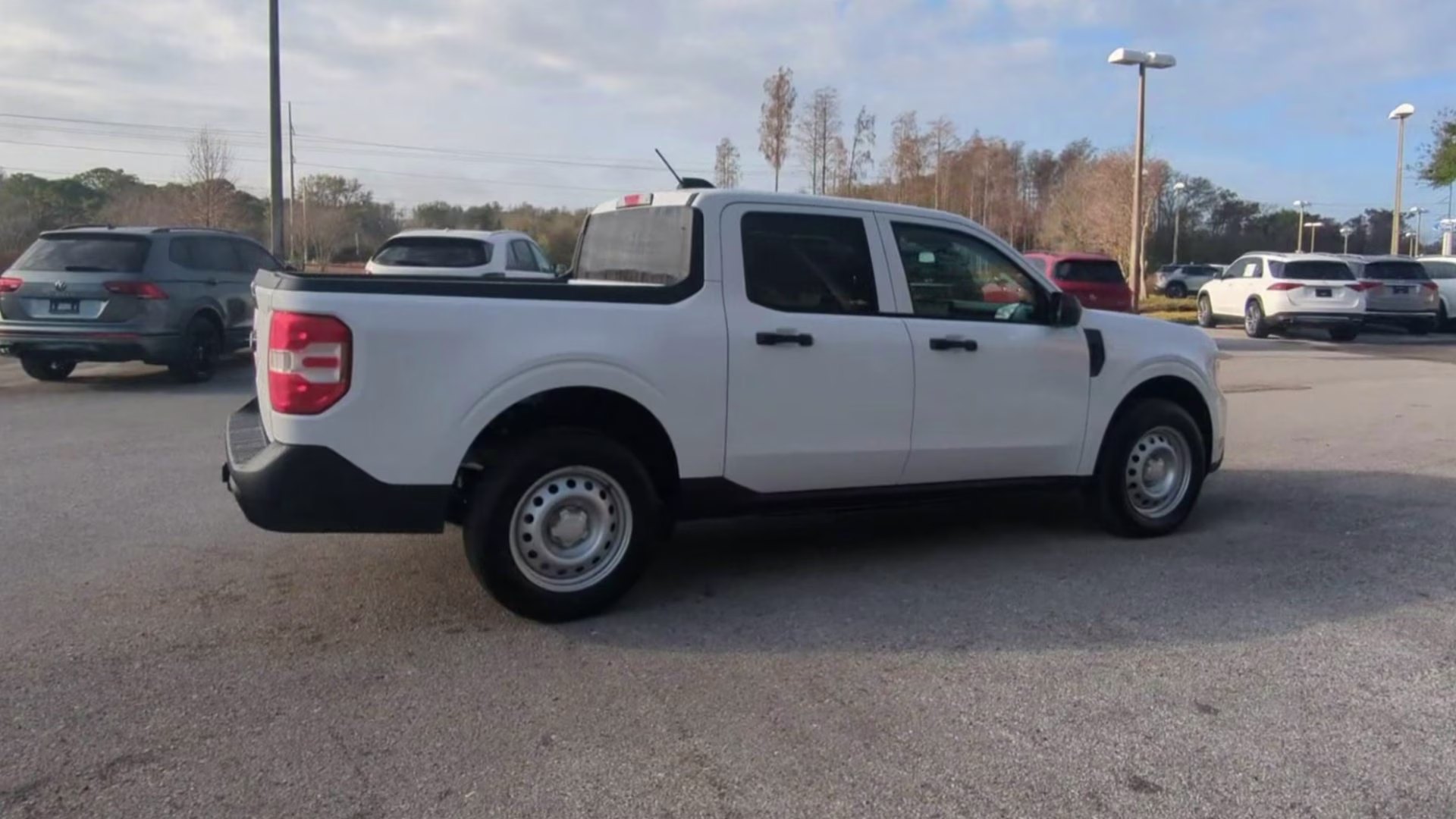 2026 Oxford White Ford Maverick XL Crew Cab Pickup FWD Truck