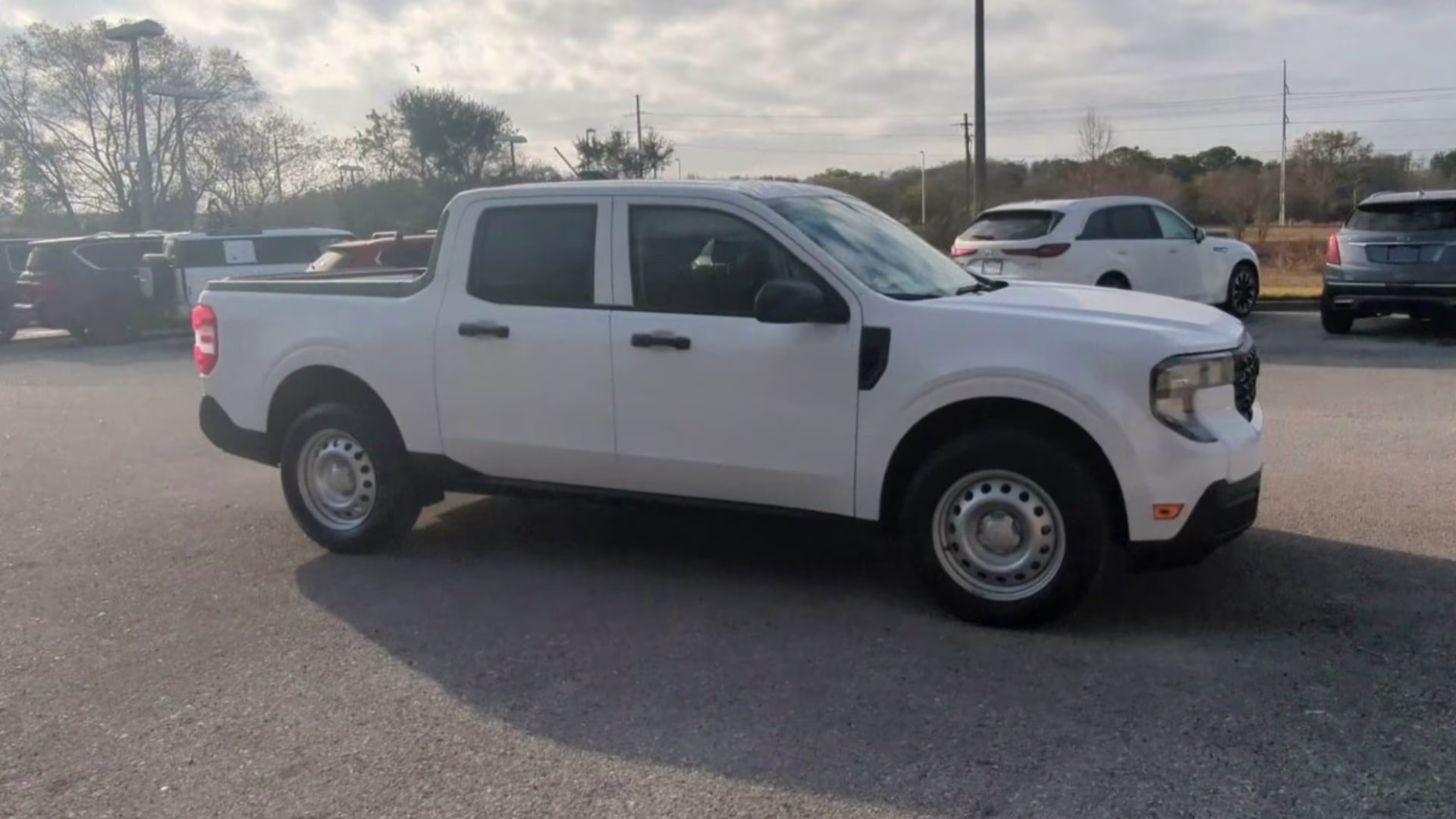 2026 Oxford White Ford Maverick XL Crew Cab Pickup FWD Truck