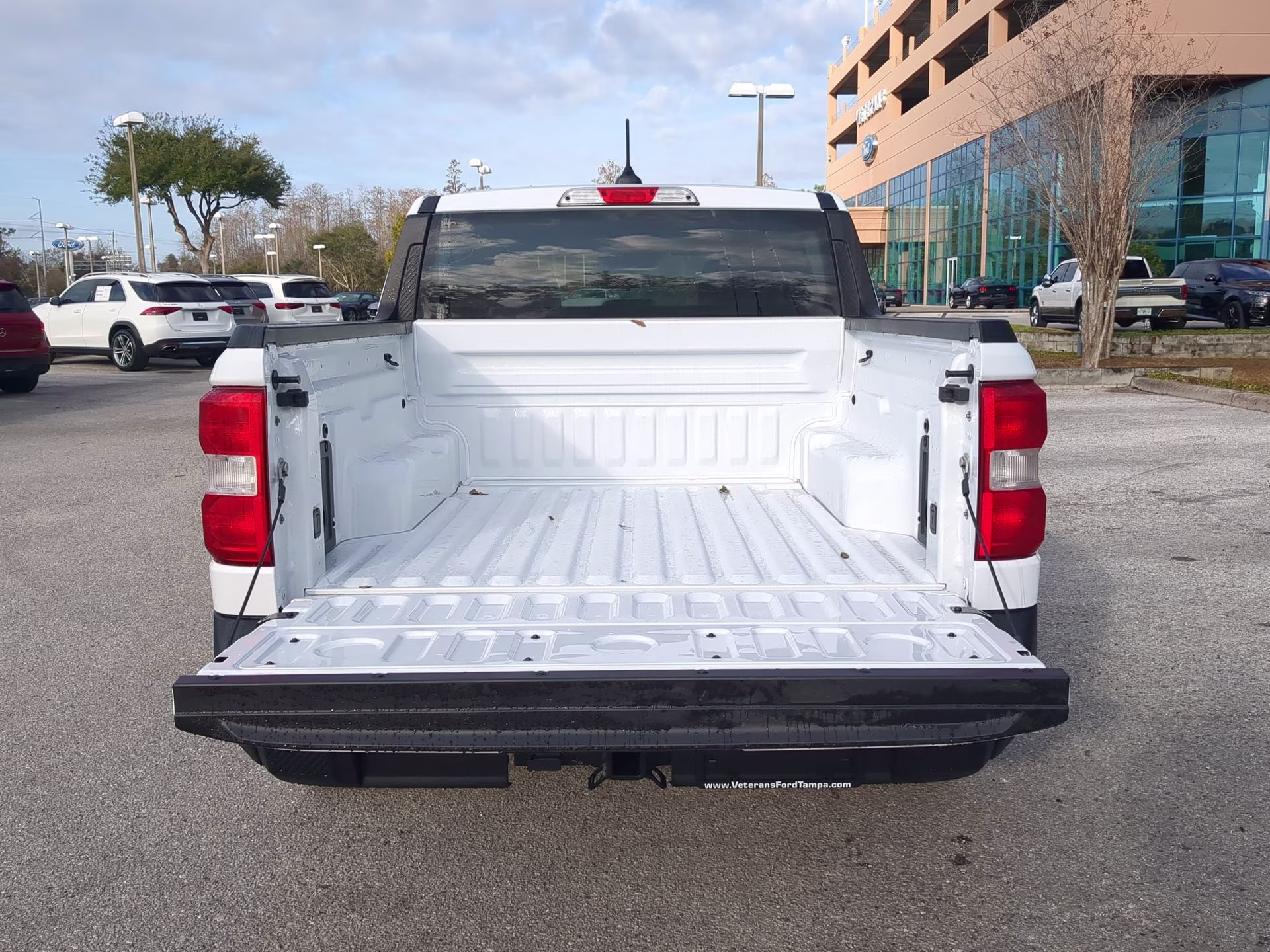 2026 Oxford White Ford Maverick XL Crew Cab Pickup FWD Truck