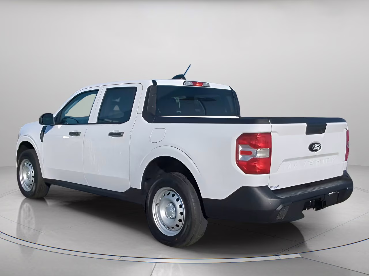 2026 Oxford White Ford Maverick XL Crew Cab Pickup FWD Truck