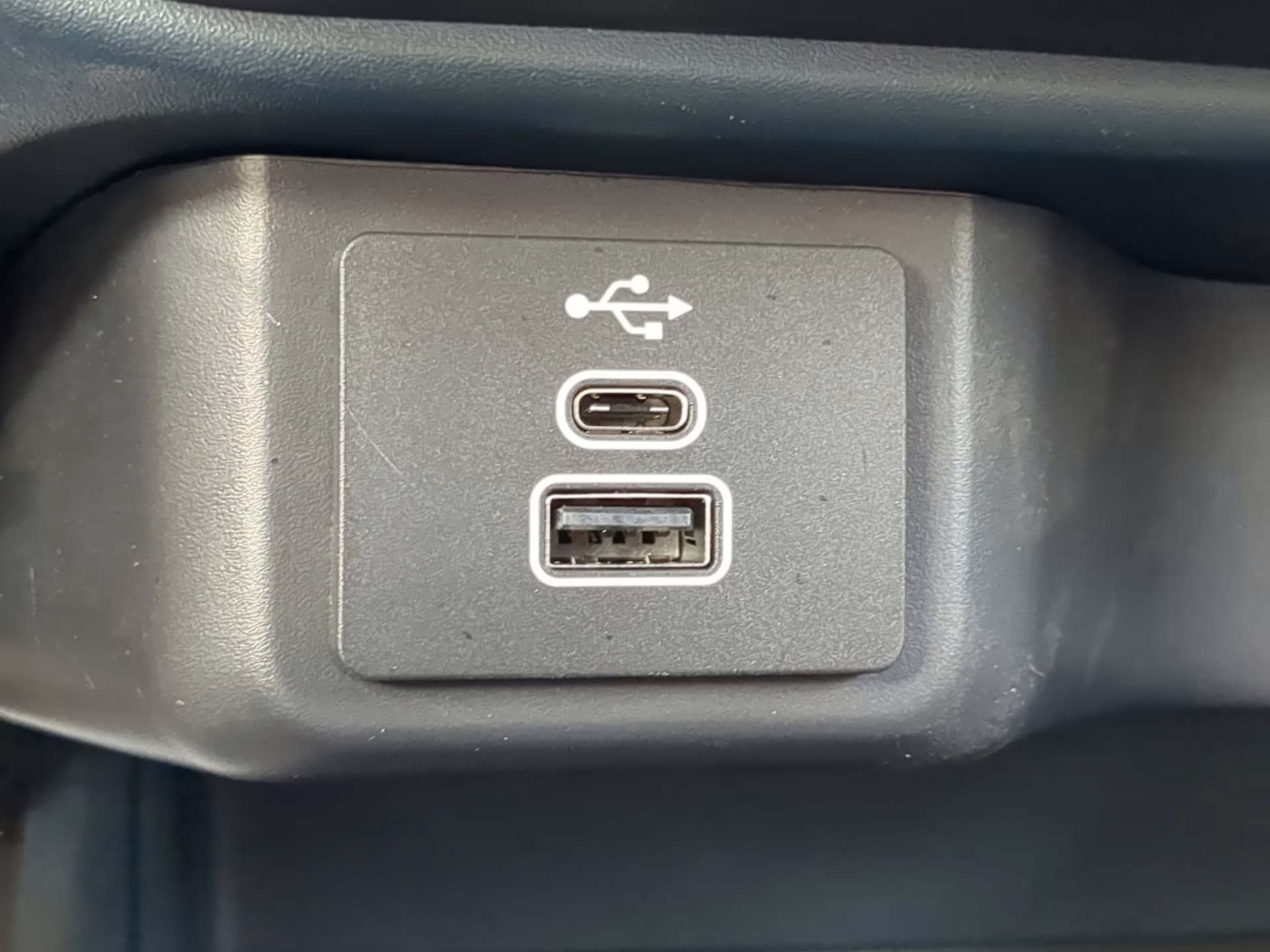 2026 Oxford White Ford Maverick XL Crew Cab Pickup FWD Truck