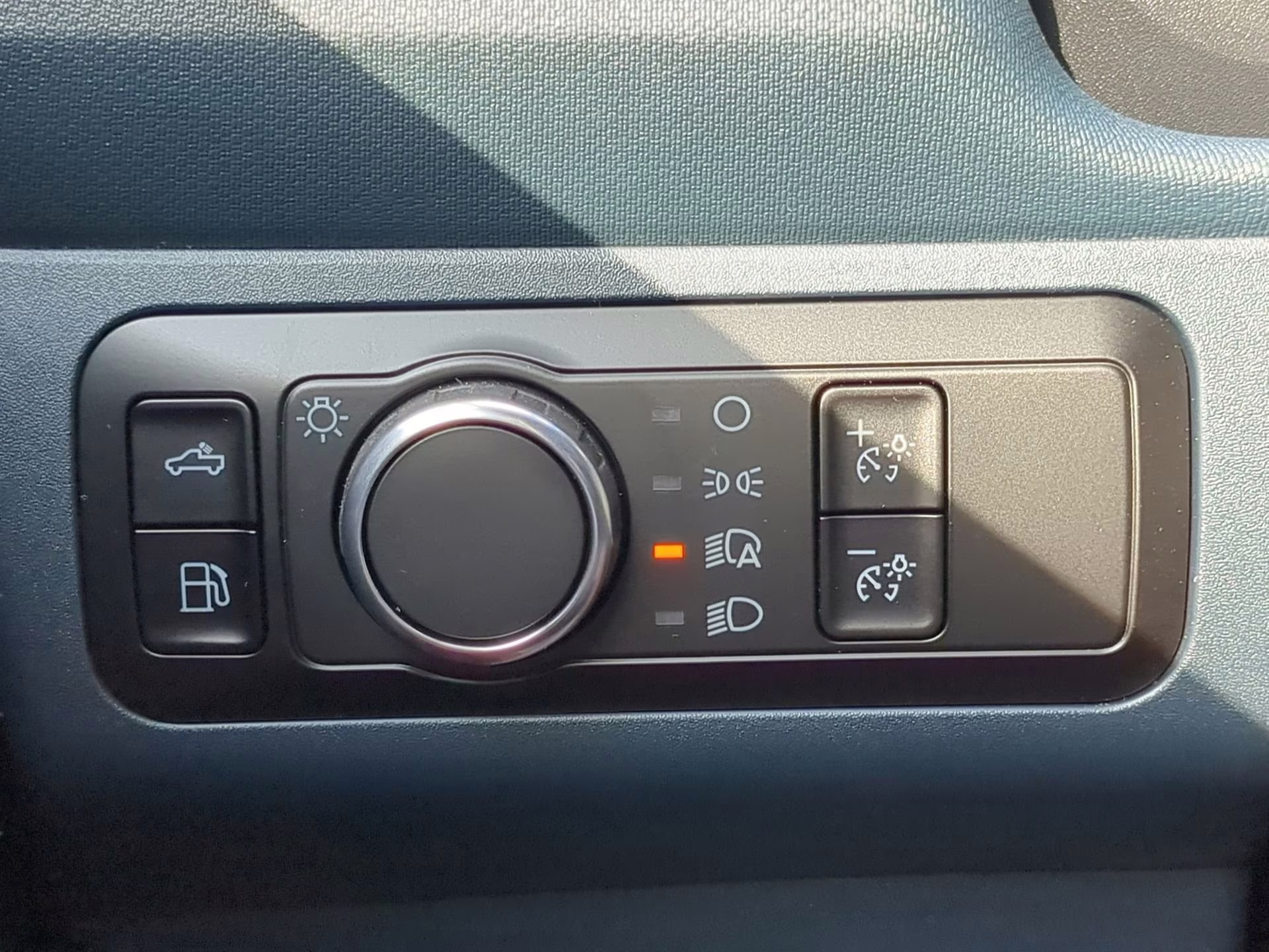 2026 Oxford White Ford Maverick XL Crew Cab Pickup FWD Truck