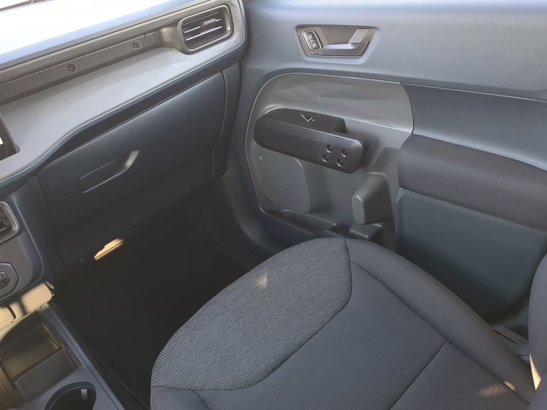 2026 Oxford White Ford Maverick XL Crew Cab Pickup AWD Truck