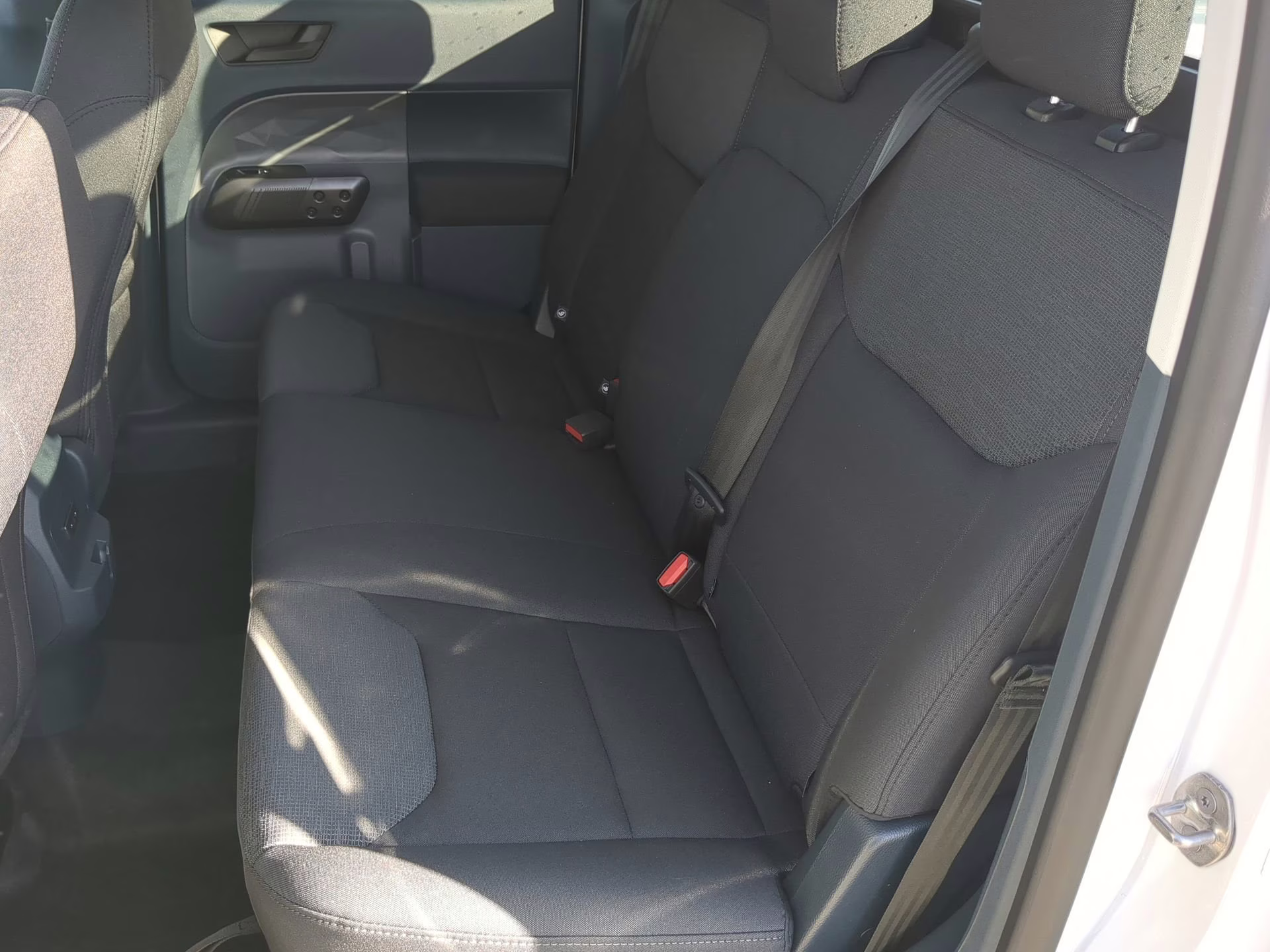 2026 Oxford White Ford Maverick XL Crew Cab Pickup AWD Truck