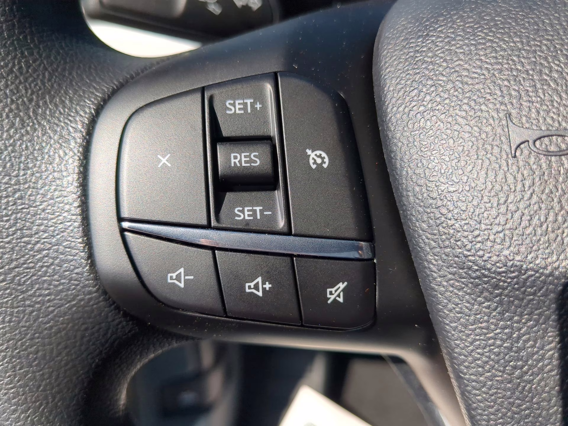 2026 Carbonized Gray Metallic Ford Maverick XLT Crew Cab Pickup FWD Truck