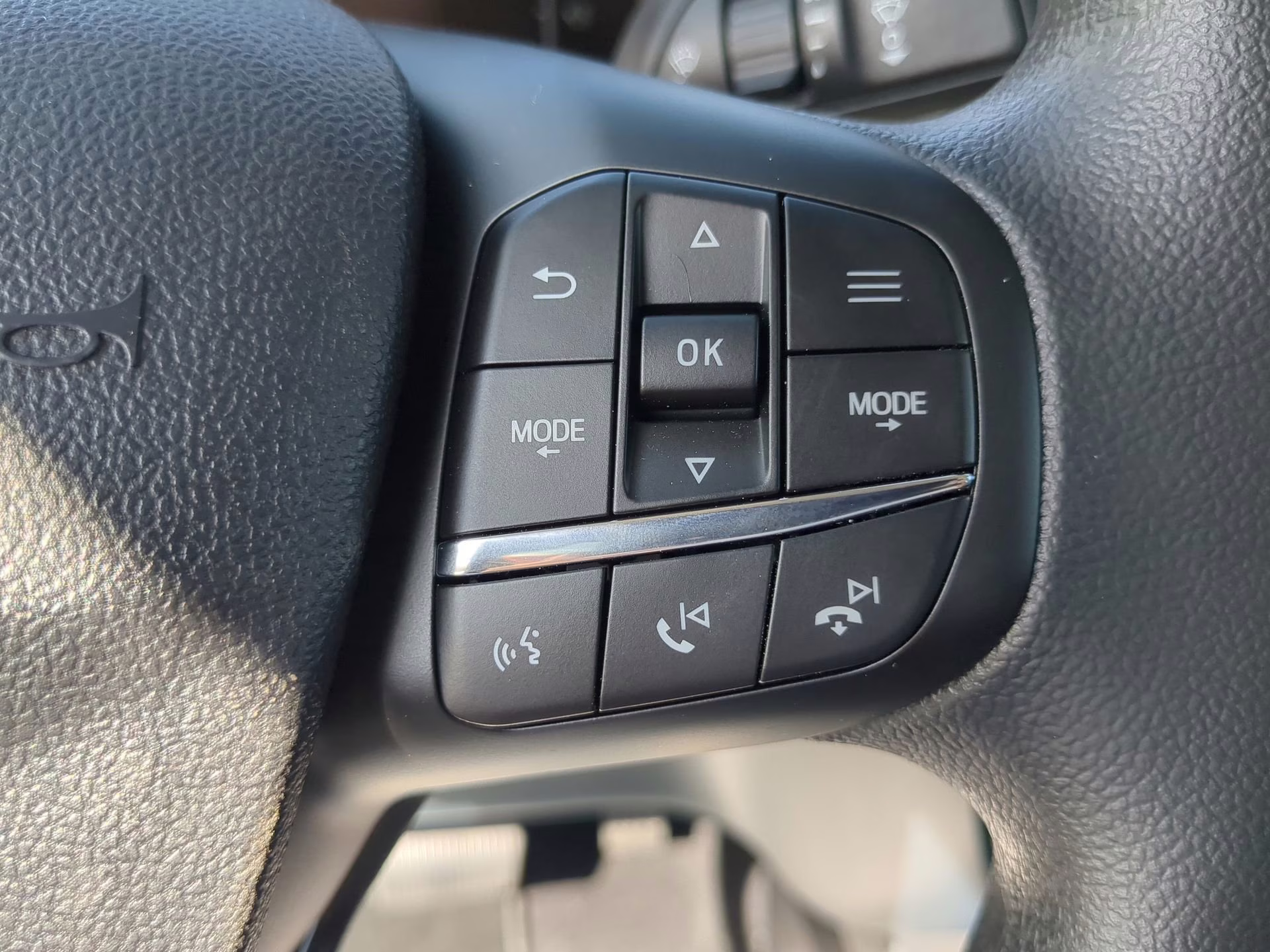 2026 Carbonized Gray Metallic Ford Maverick XLT Crew Cab Pickup FWD Truck