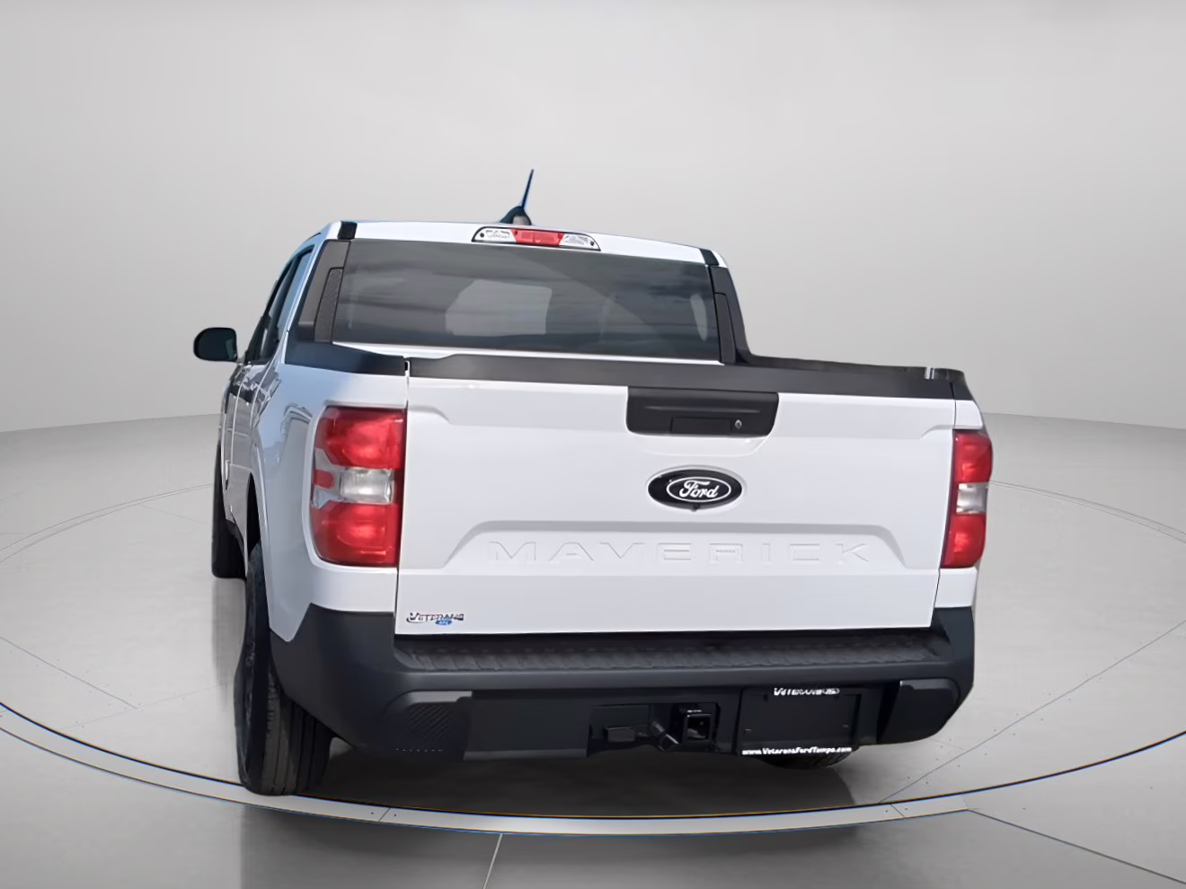 2026 Oxford White Ford Maverick XLT Crew Cab Pickup FWD Truck