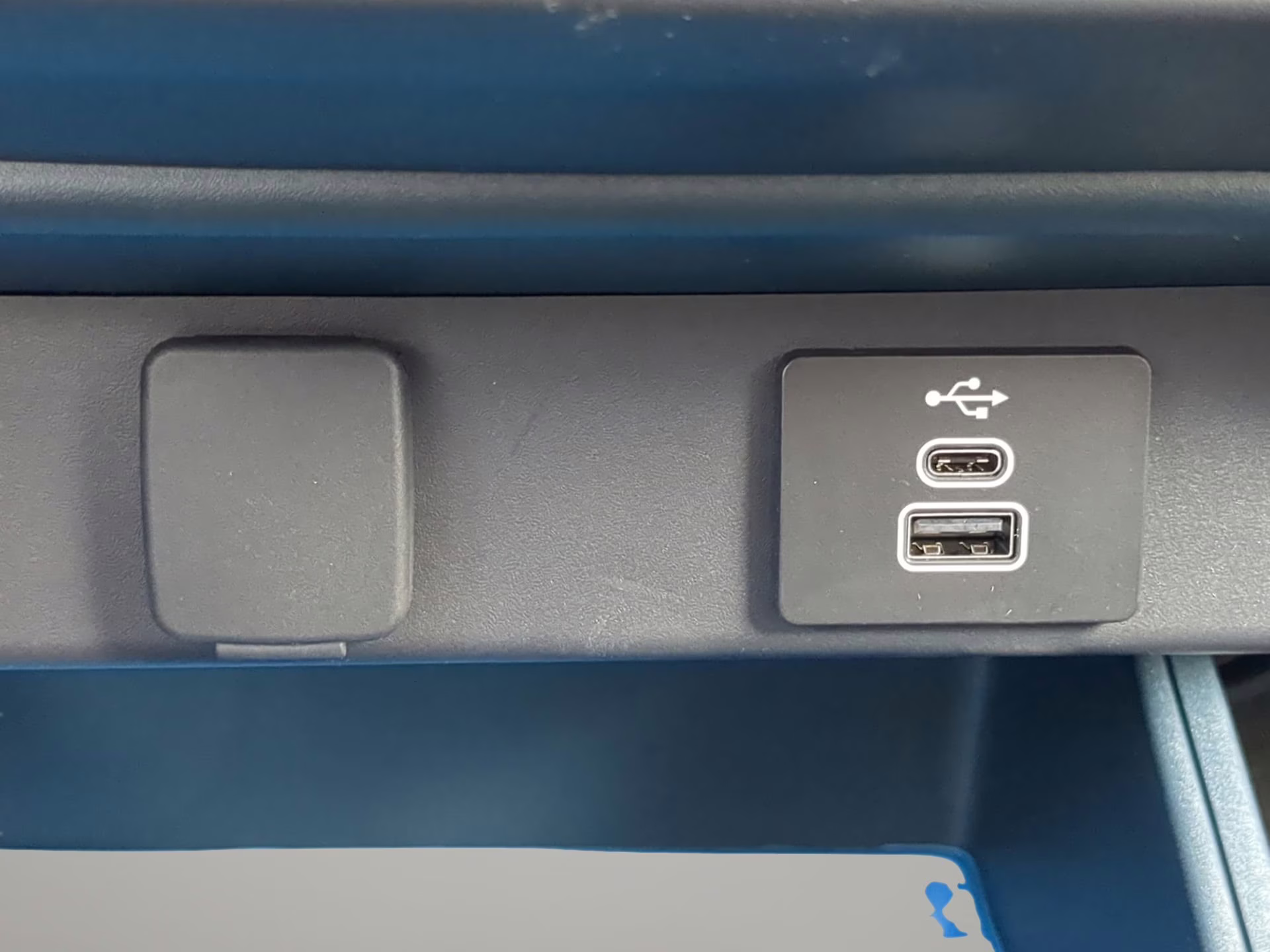 2026 Oxford White Ford Maverick XLT Crew Cab Pickup FWD Truck