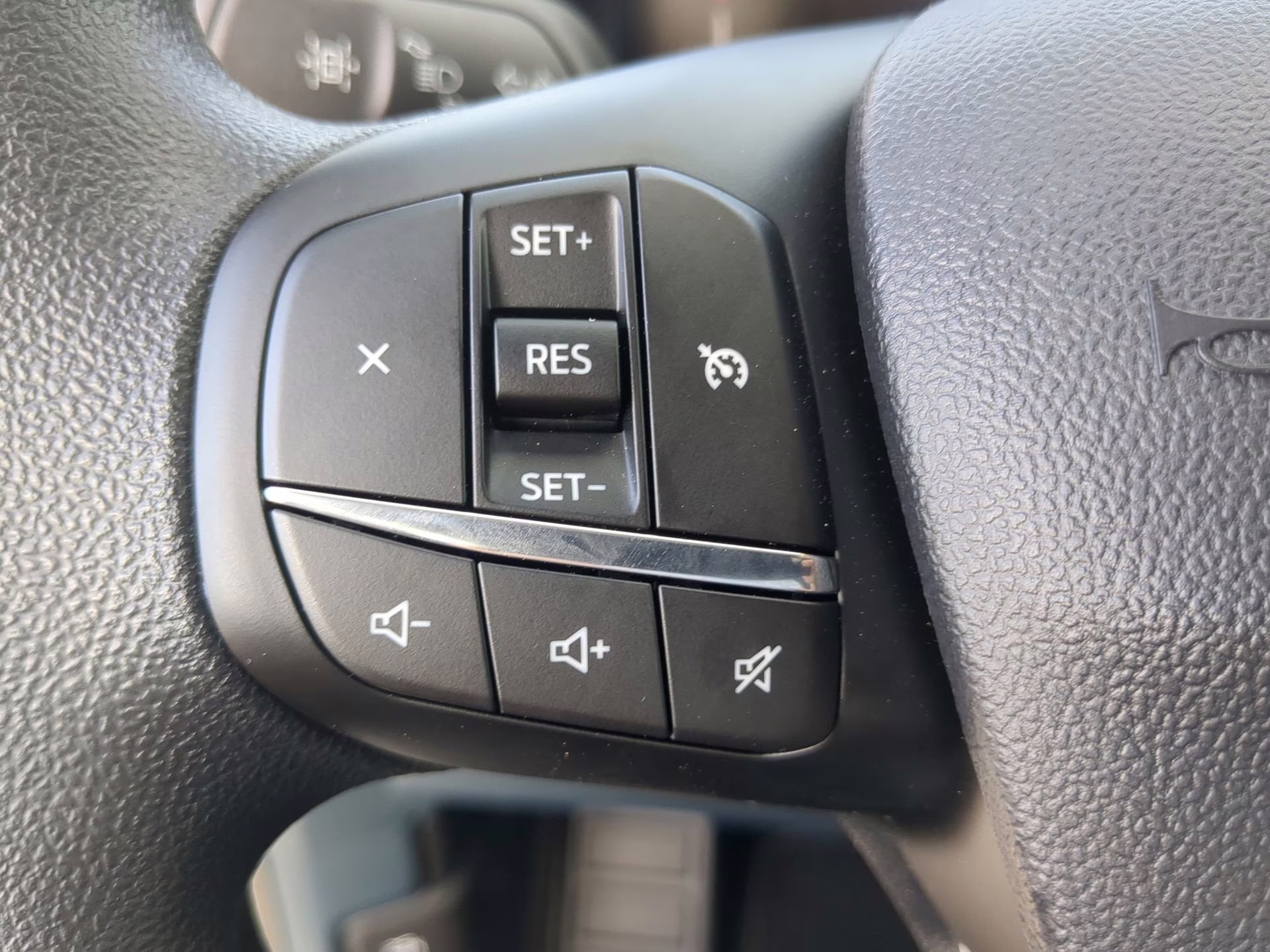 2026 Oxford White Ford Maverick XLT Crew Cab Pickup FWD Truck