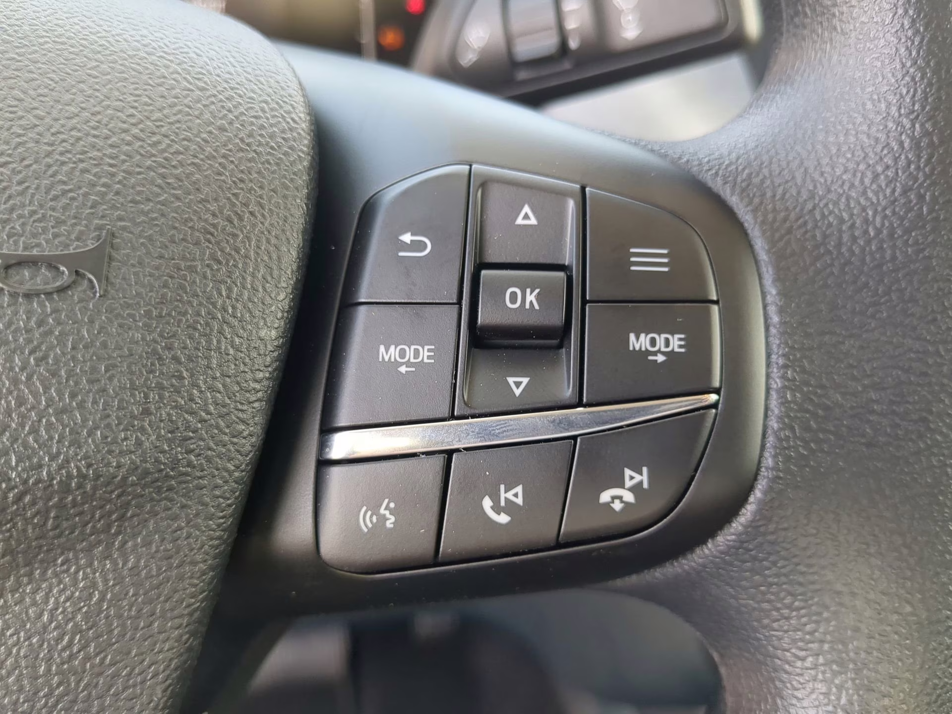 2026 Oxford White Ford Maverick XLT Crew Cab Pickup FWD Truck