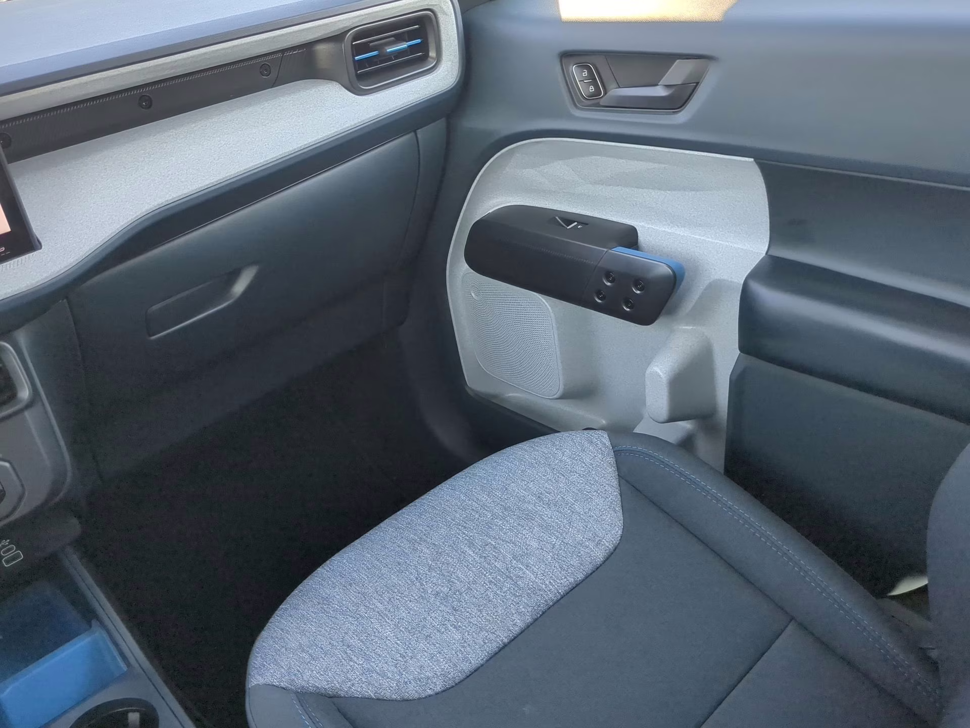 2026 Space White Metallic Ford Maverick XLT Crew Cab Pickup FWD Truck