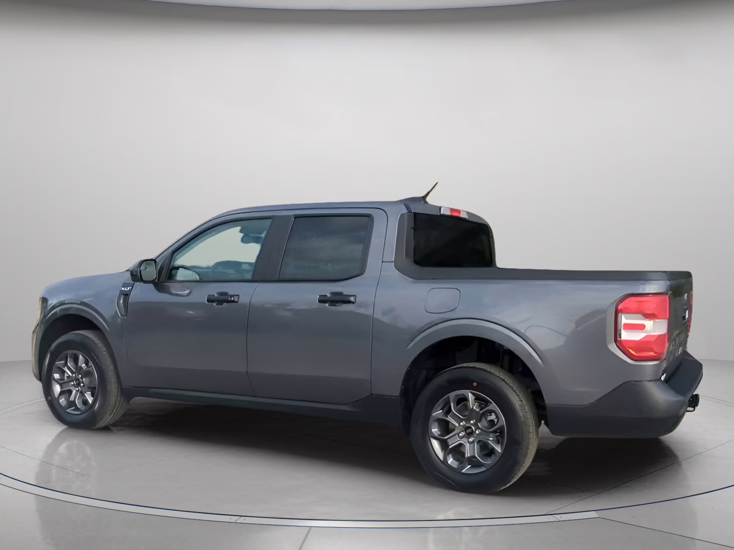 2026 Carbonized Gray Metallic Ford Maverick XLT Crew Cab Pickup FWD Truck