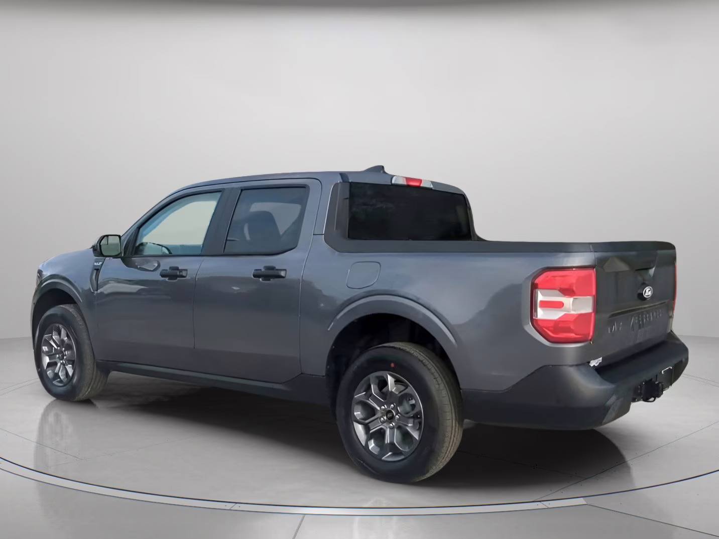 2026 Carbonized Gray Metallic Ford Maverick XLT Crew Cab Pickup FWD Truck