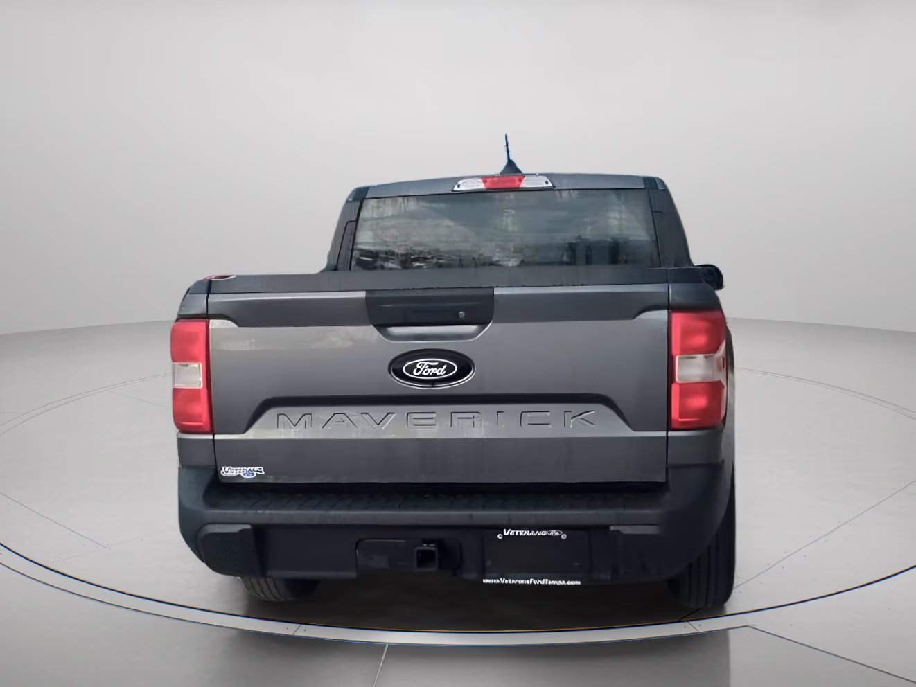 2026 Carbonized Gray Metallic Ford Maverick XLT Crew Cab Pickup FWD Truck