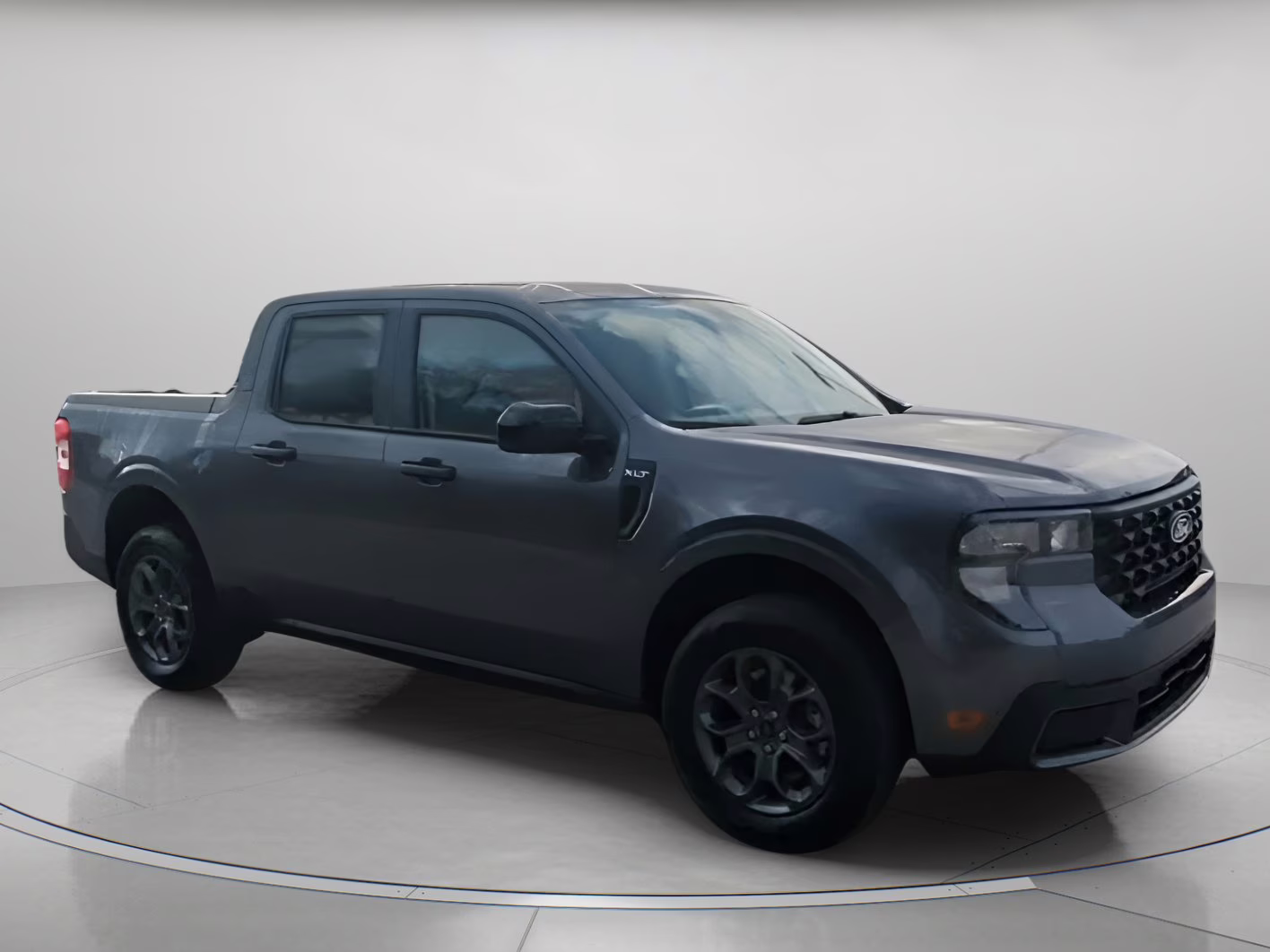 2026 Carbonized Gray Metallic Ford Maverick XLT Crew Cab Pickup FWD Truck