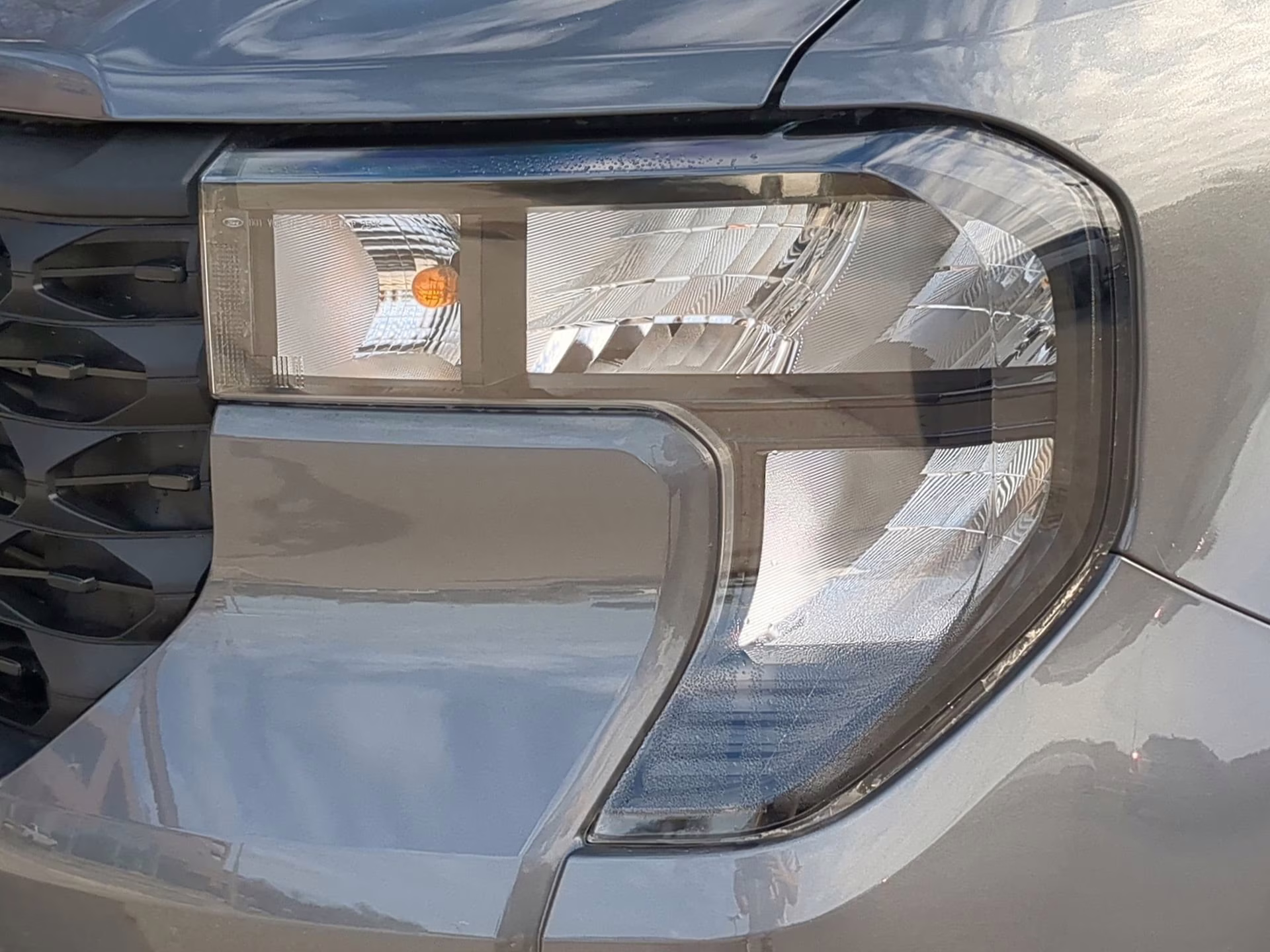 2026 Carbonized Gray Metallic Ford Maverick XLT Crew Cab Pickup FWD Truck