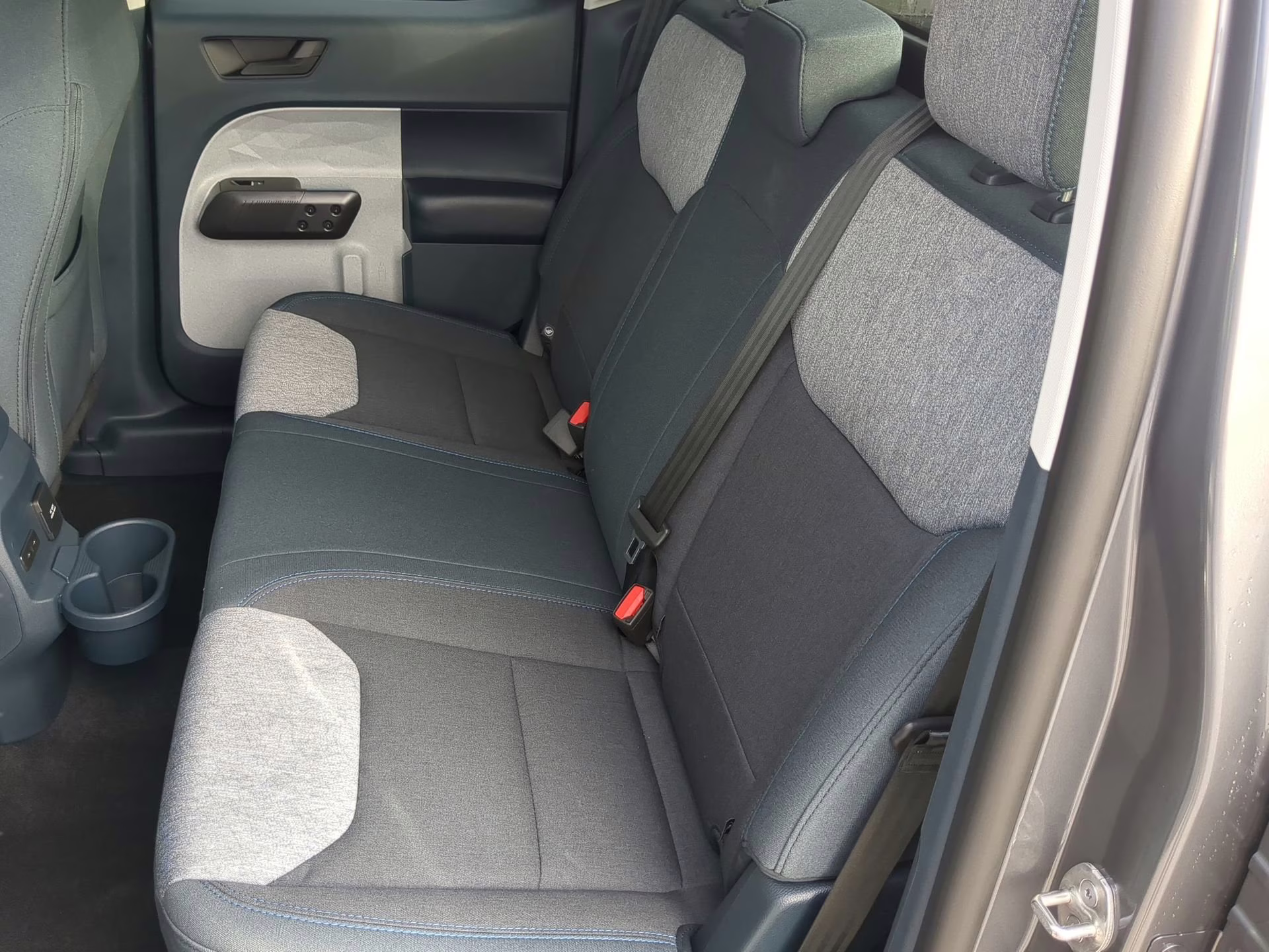 2026 Carbonized Gray Metallic Ford Maverick XLT Crew Cab Pickup FWD Truck