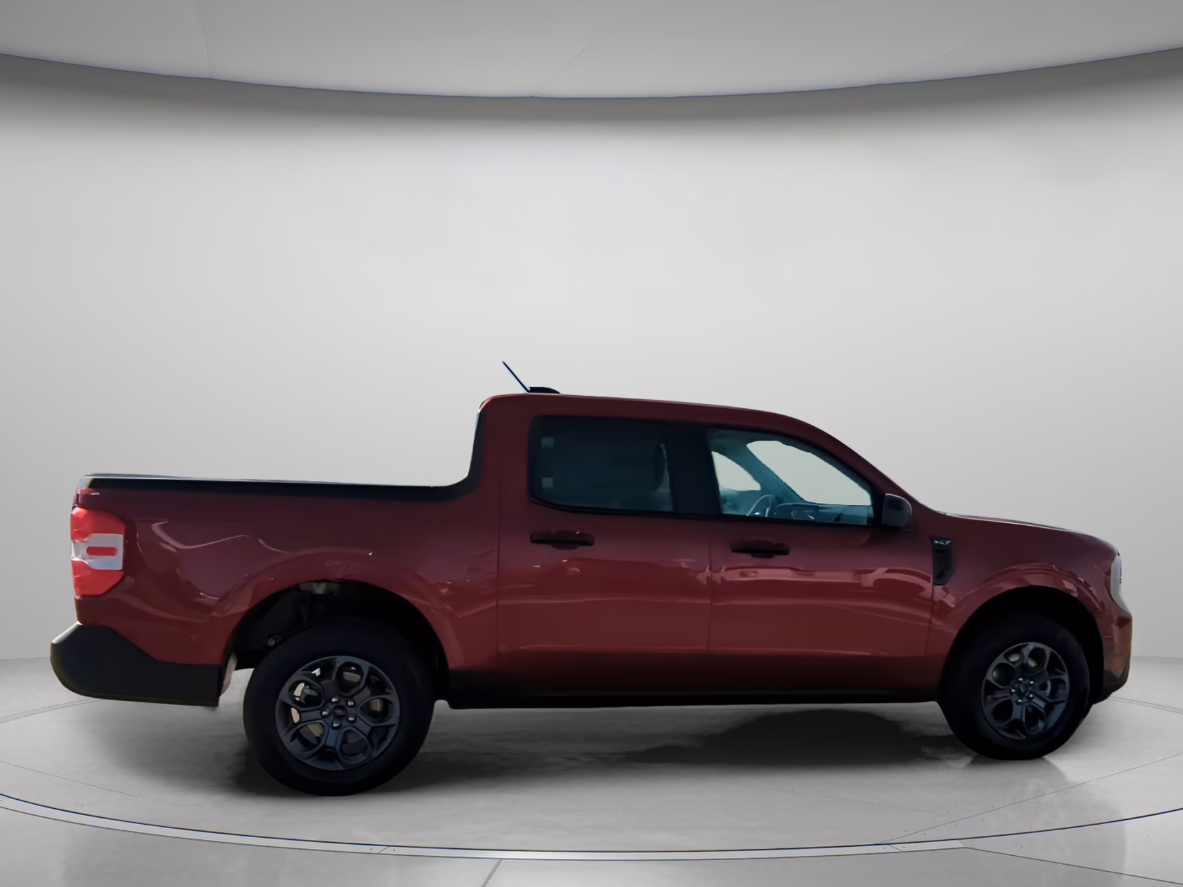 2026 Ruby Red Metallic Tinted Clearcoat Ford Maverick XLT Crew Cab Pickup FWD Truck