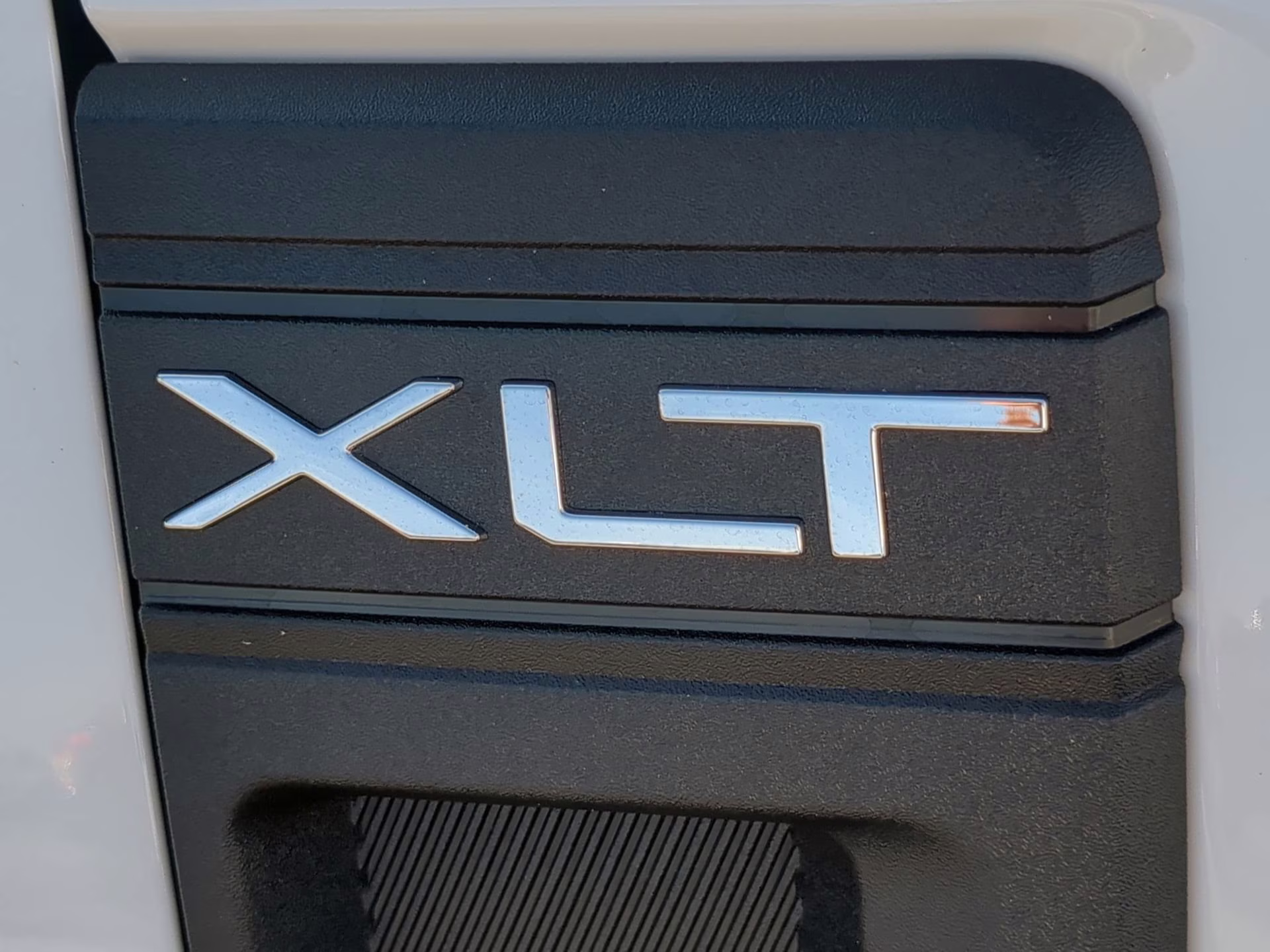 2026 Oxford White Ford Maverick XLT Crew Cab Pickup AWD Truck