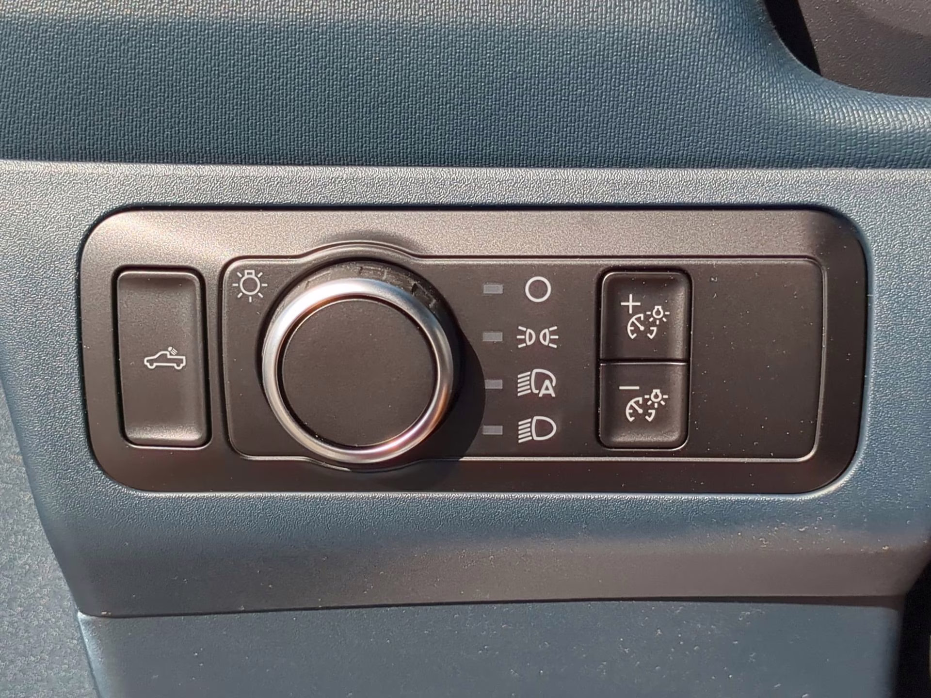 2026 Oxford White Ford Maverick XLT Crew Cab Pickup AWD Truck