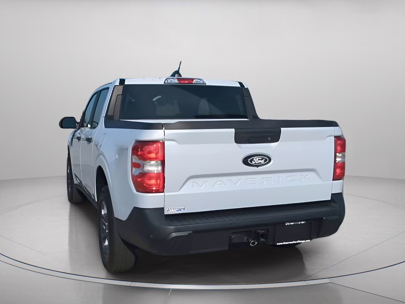 2026 Space White Metallic Ford Maverick XLT Crew Cab Pickup AWD Truck