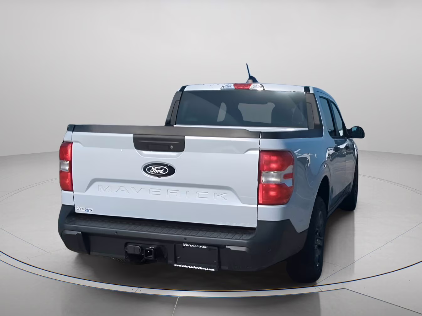 2026 Space White Metallic Ford Maverick XLT Crew Cab Pickup AWD Truck