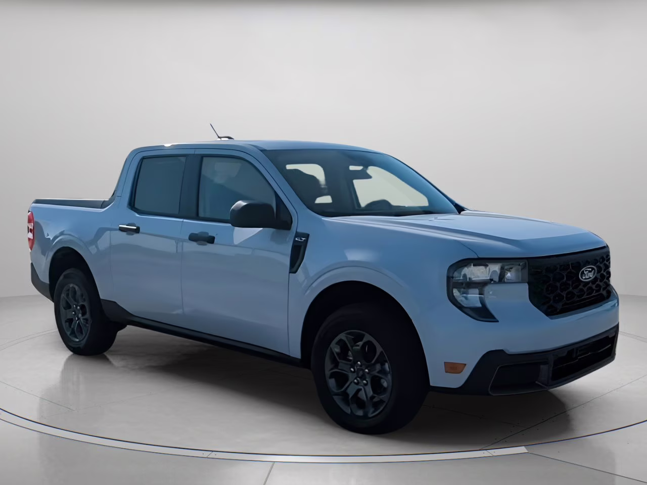 2026 Space White Metallic Ford Maverick XLT Crew Cab Pickup AWD Truck