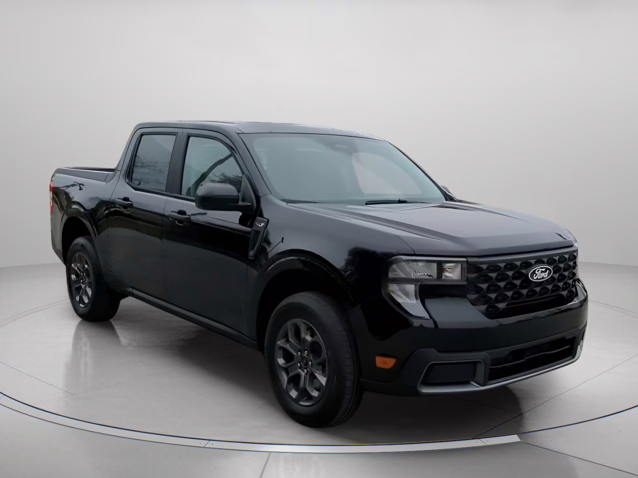 2026 Shadow Black Ford Maverick XLT Crew Cab Pickup AWD Truck