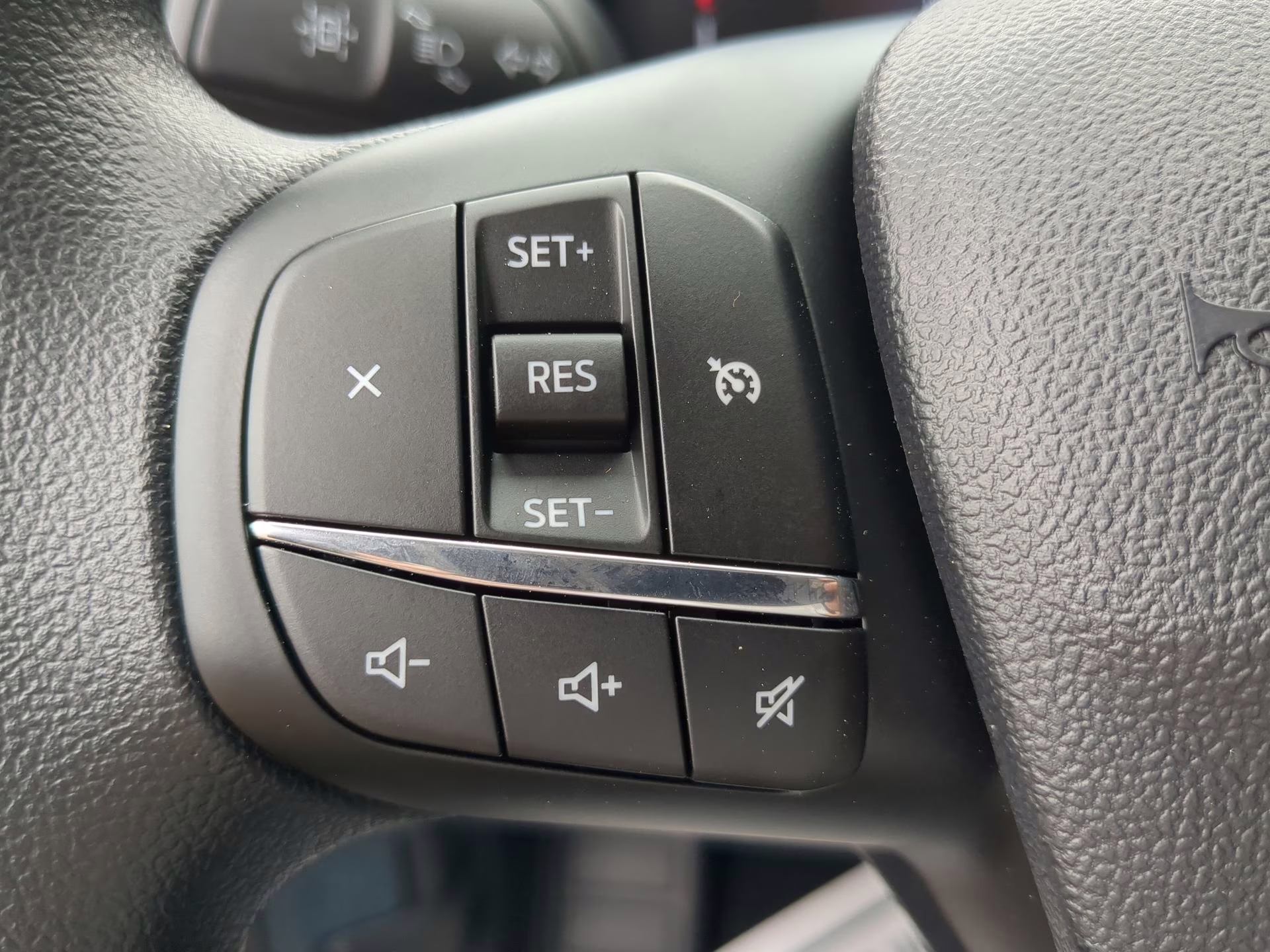 2026 Shadow Black Ford Maverick XLT Crew Cab Pickup AWD Truck