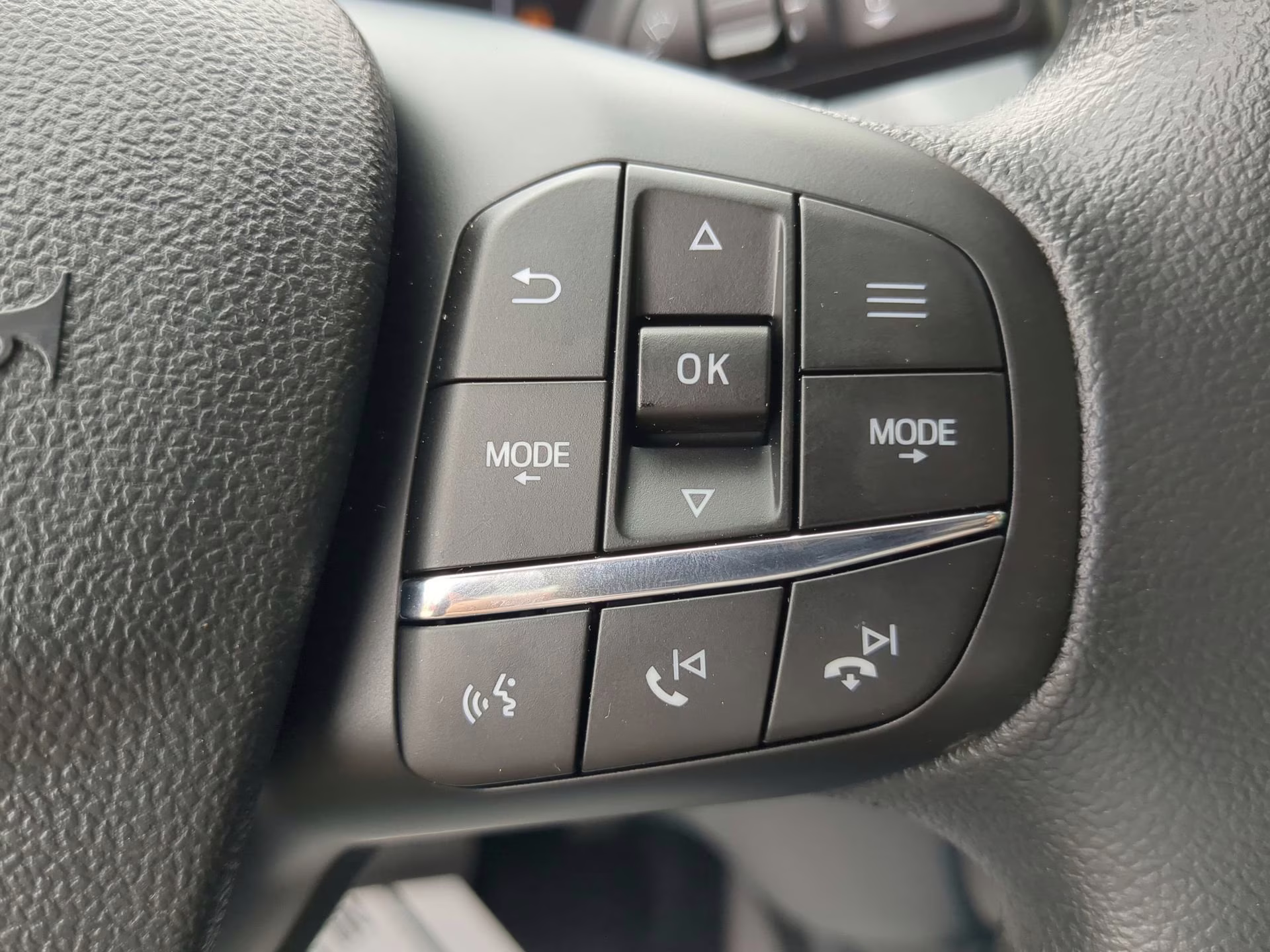 2026 Shadow Black Ford Maverick XLT Crew Cab Pickup AWD Truck