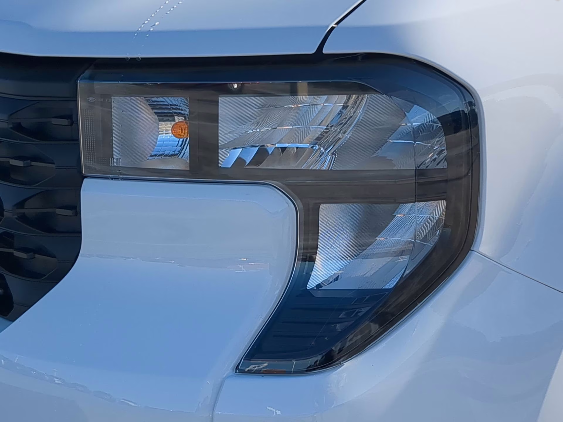 2026 Oxford White Ford Maverick XLT Crew Cab Pickup AWD Truck