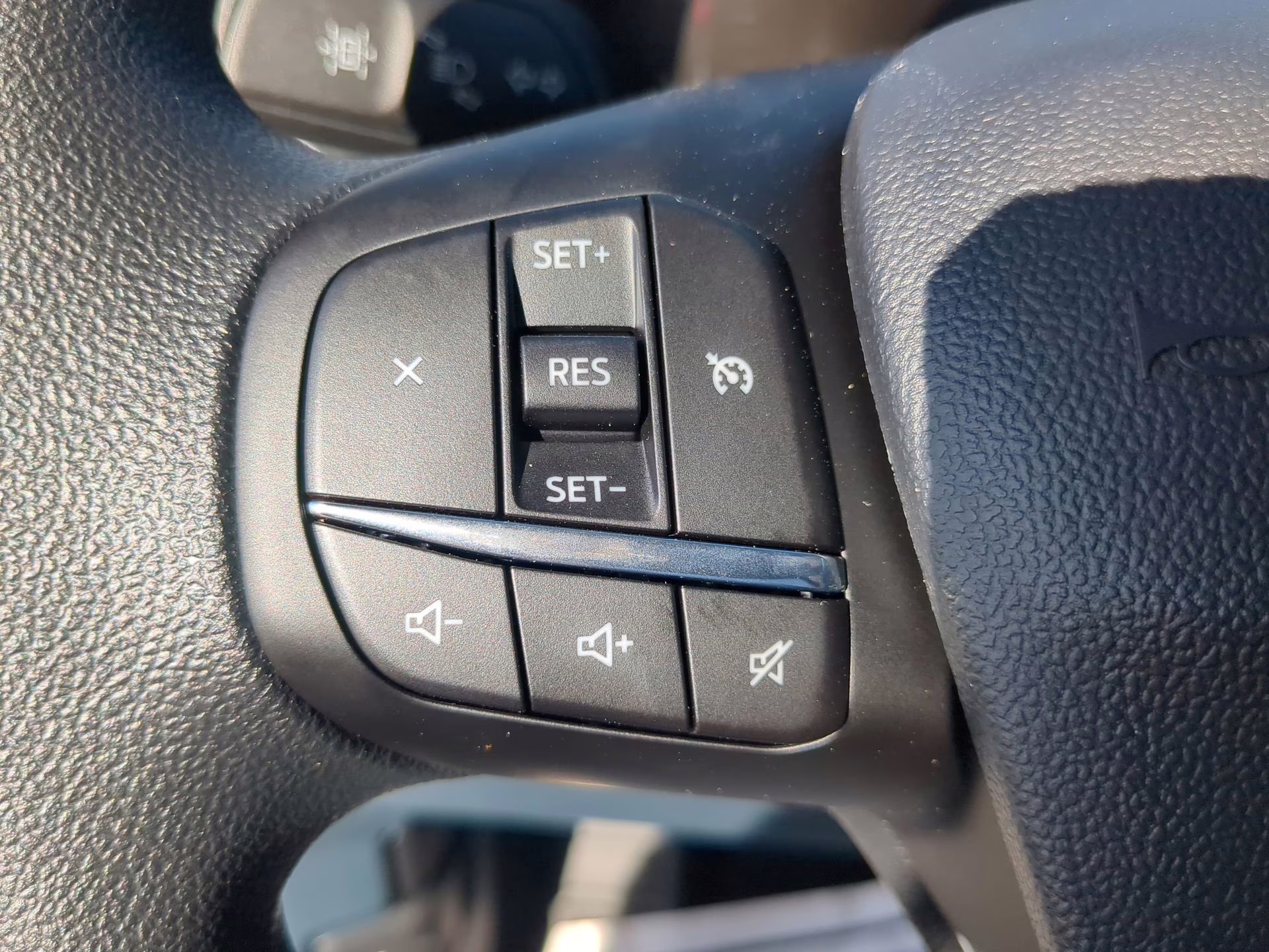 2026 Oxford White Ford Maverick XLT Crew Cab Pickup AWD Truck