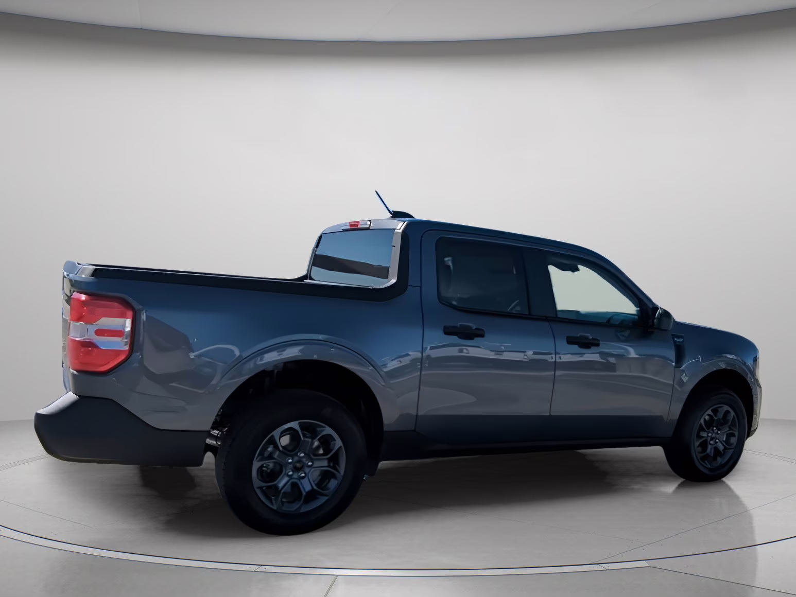 2026 Carbonized Gray Metallic Ford Maverick XLT Crew Cab Pickup AWD Truck