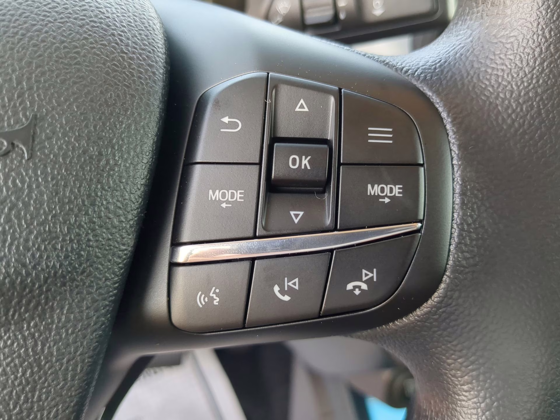 2026 Ruby Red Metallic Tinted Clearcoat Ford Maverick XLT Crew Cab Pickup AWD Truck