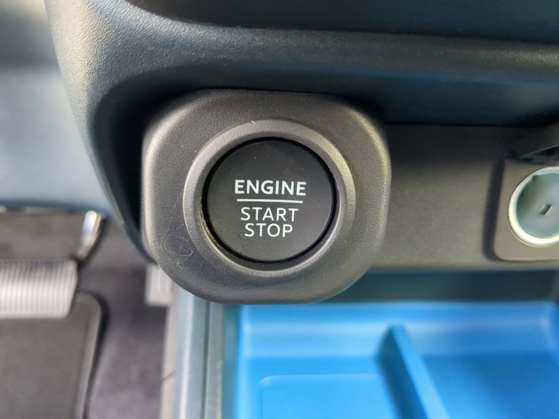 2026 Azure Gray Metallic Tri-Coat Ford Maverick XLT Crew Cab Pickup AWD Truck