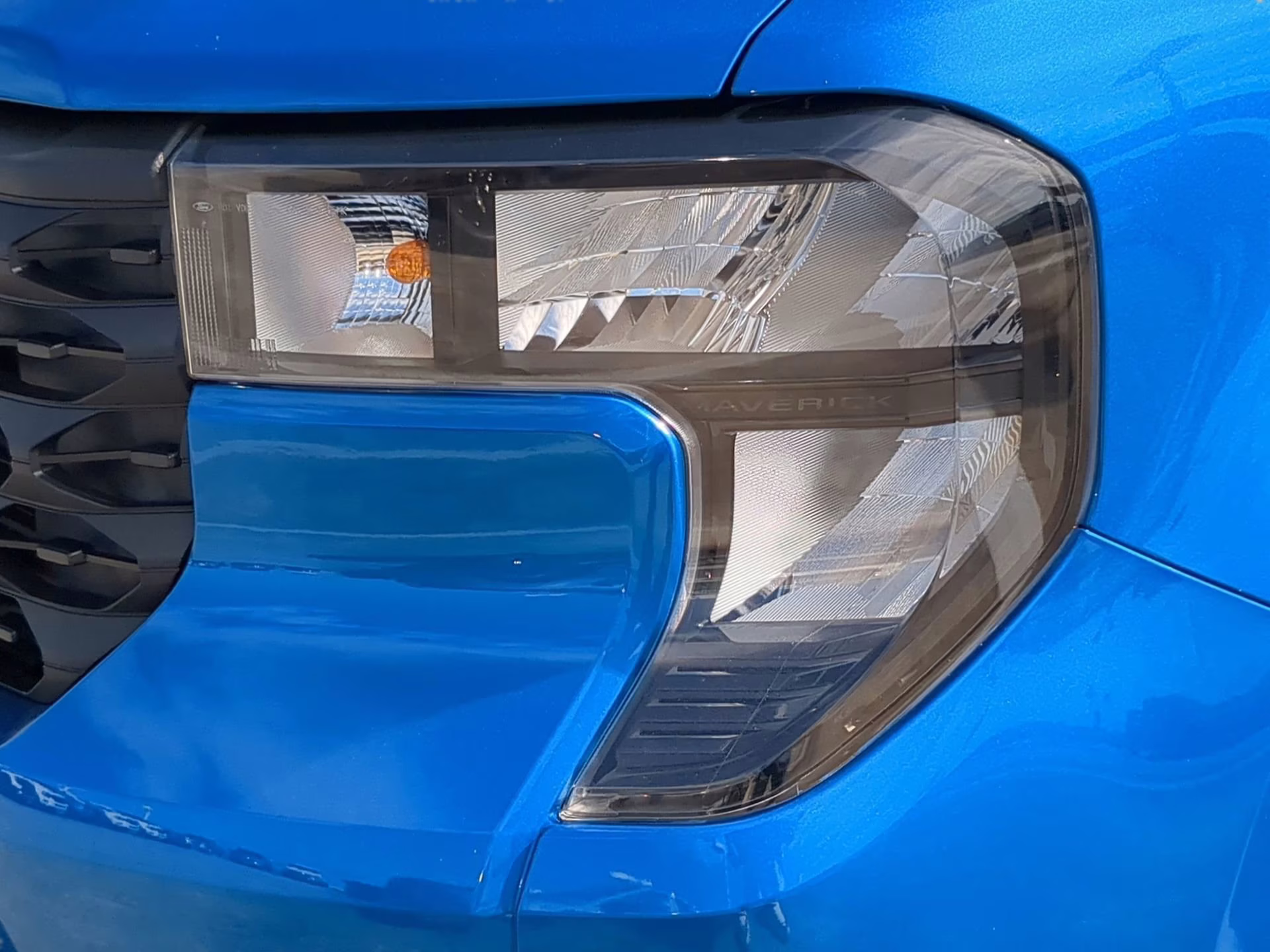 2026 Velocity Blue Ford Maverick XLT Crew Cab Pickup AWD Truck