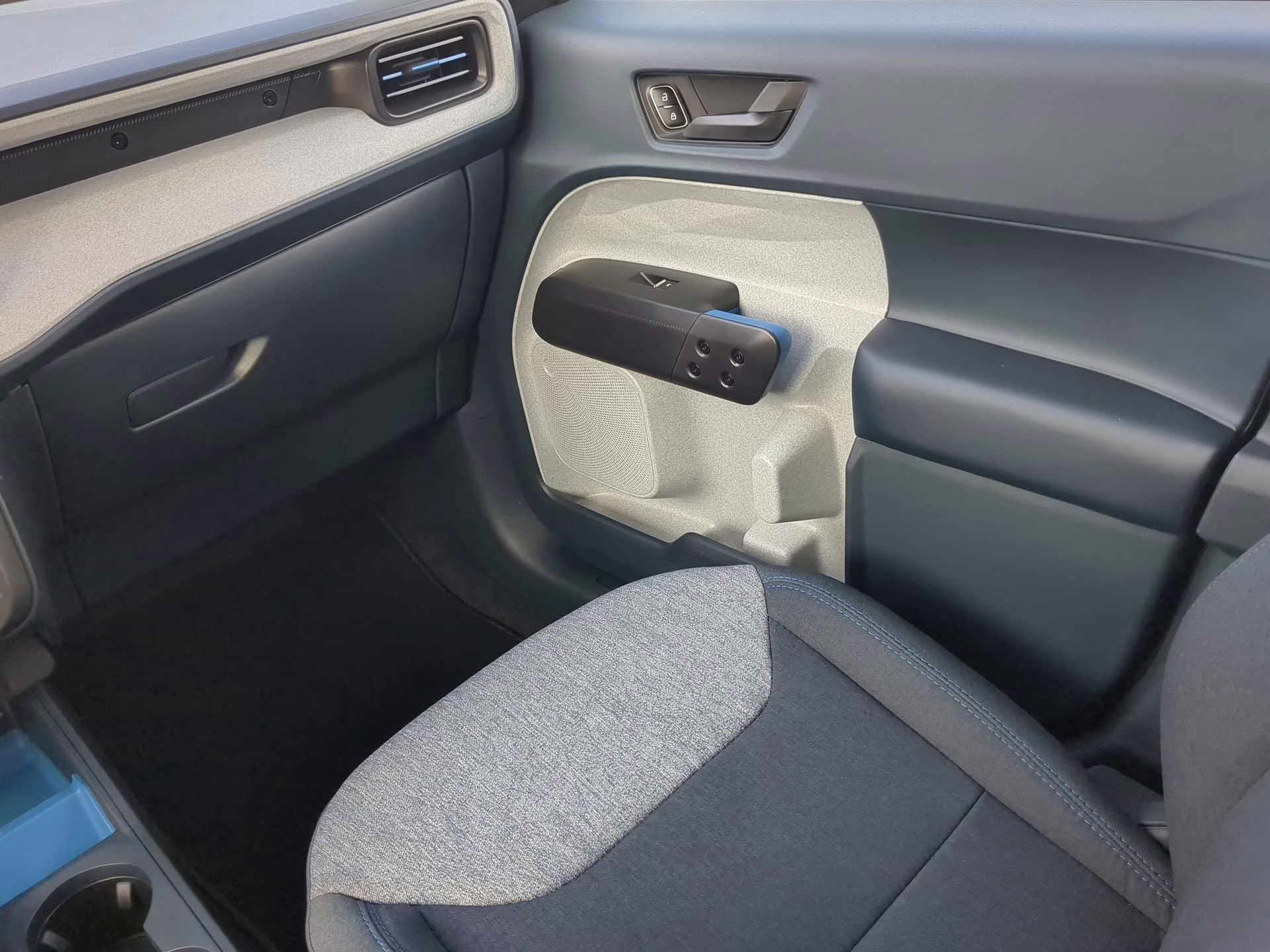 2026 Velocity Blue Ford Maverick XLT Crew Cab Pickup AWD Truck